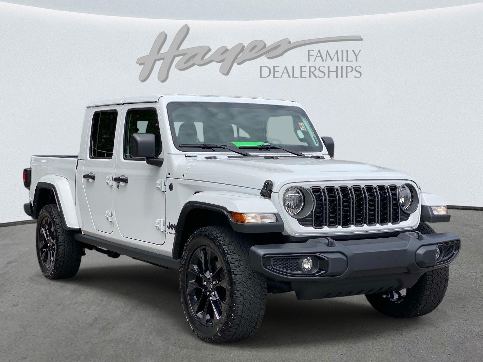 BRIGHT WHITE CL 2025 Jeep Gladiator NightHawk Crew Cab 4WD Pickup Truck Four-Wheel Drive Manual