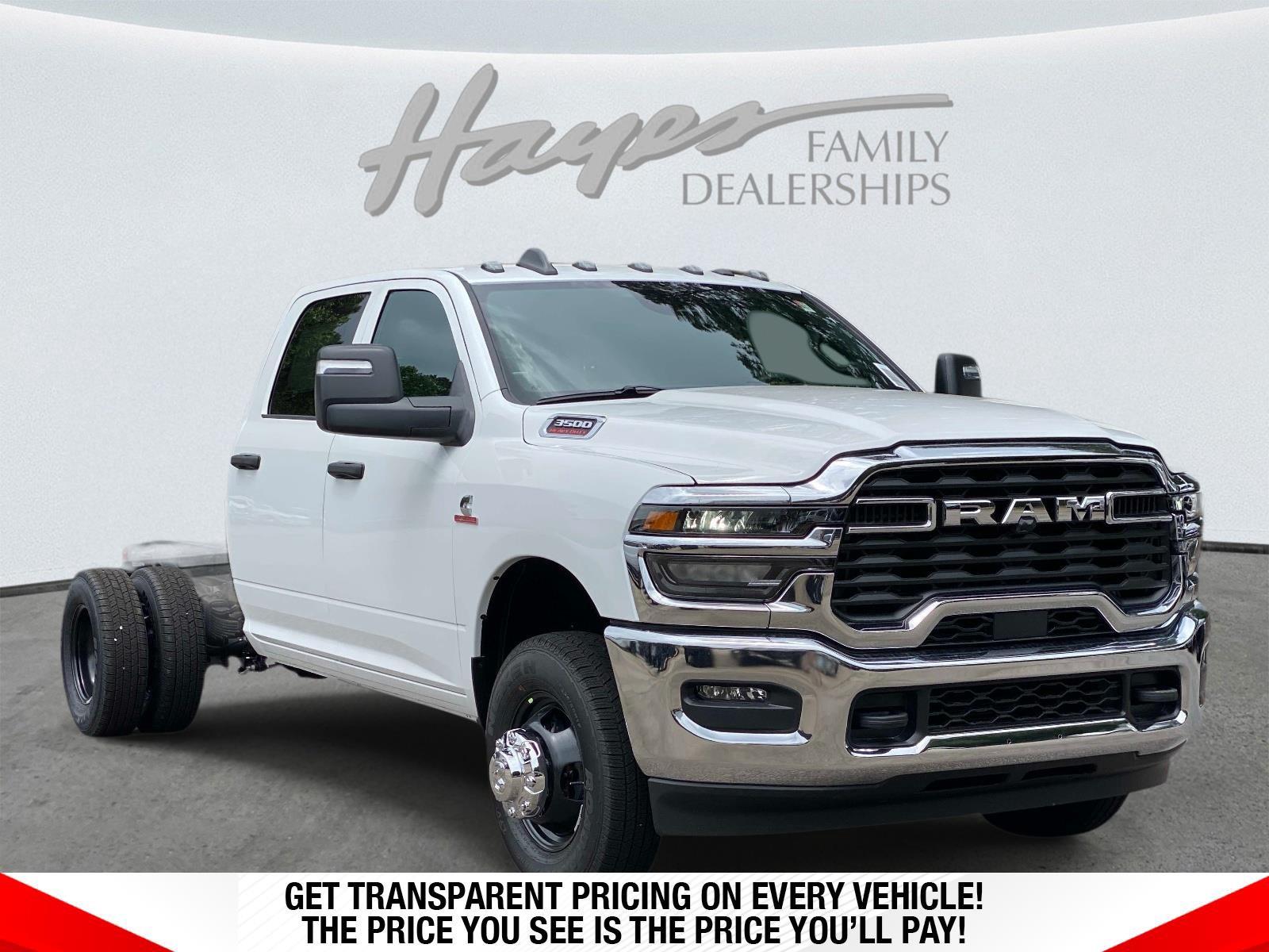 Bright White Clearcoat 2026 RAM 3500 Chassis Pickup Truck Four-Wheel Drive 8-Speed Automatic