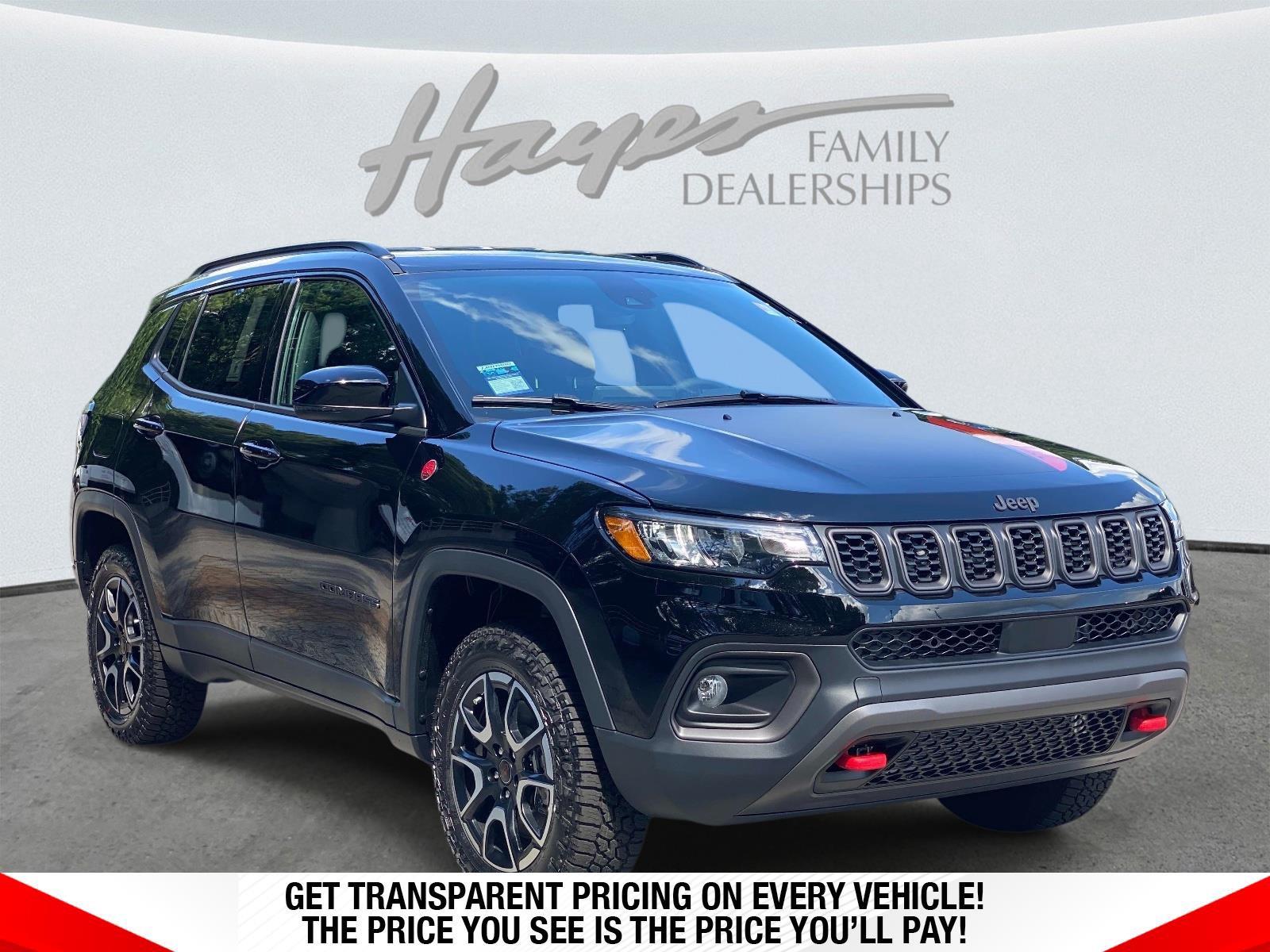 Diamond Black Crystal Pearlcoat 2026 Jeep Compass SUV / Crossover Four-Wheel Drive 8-Speed Automatic