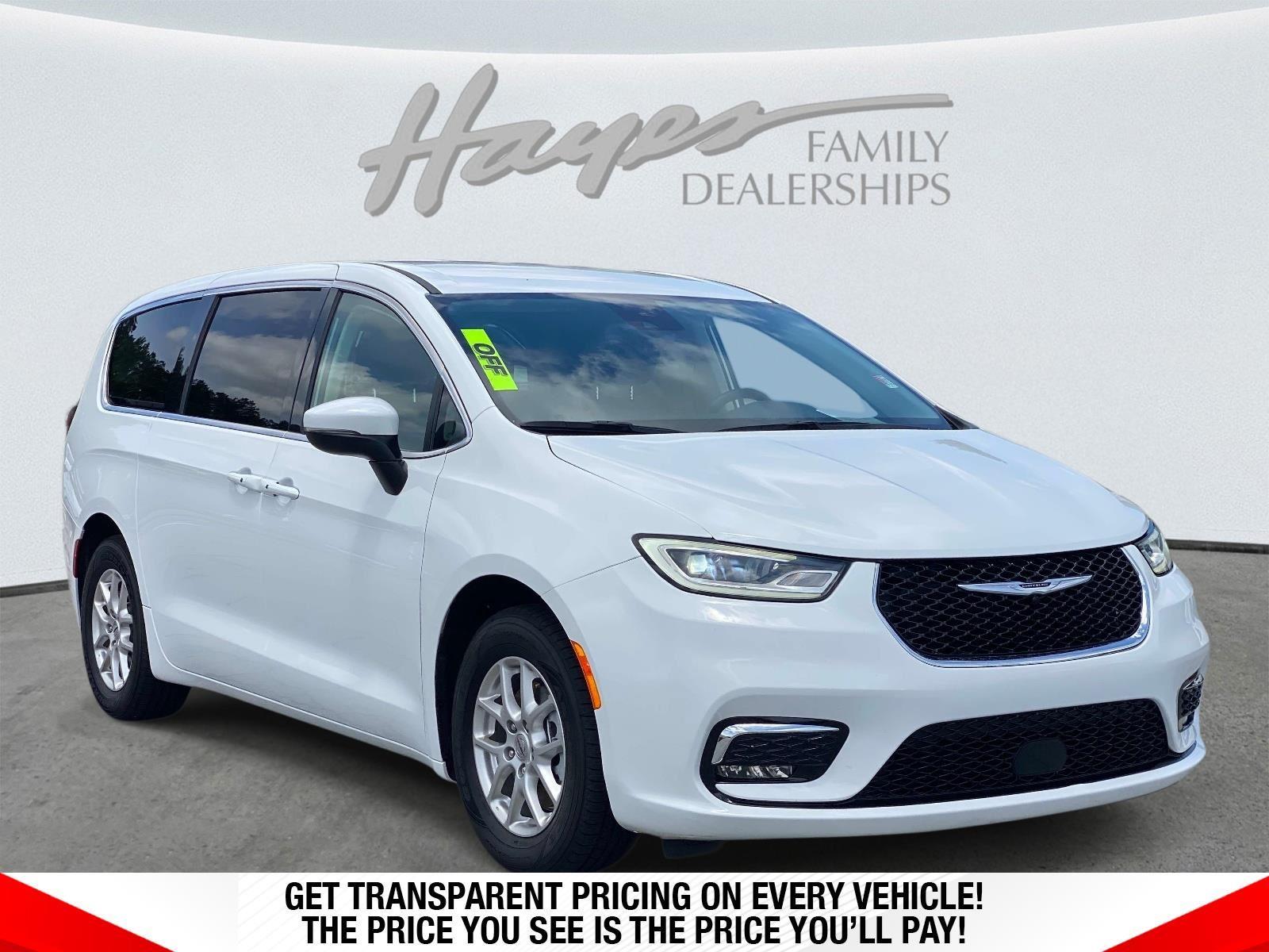 BRIGHT WHITE CL 2023 Chrysler Pacifica Minivan Front-Wheel Drive Manual