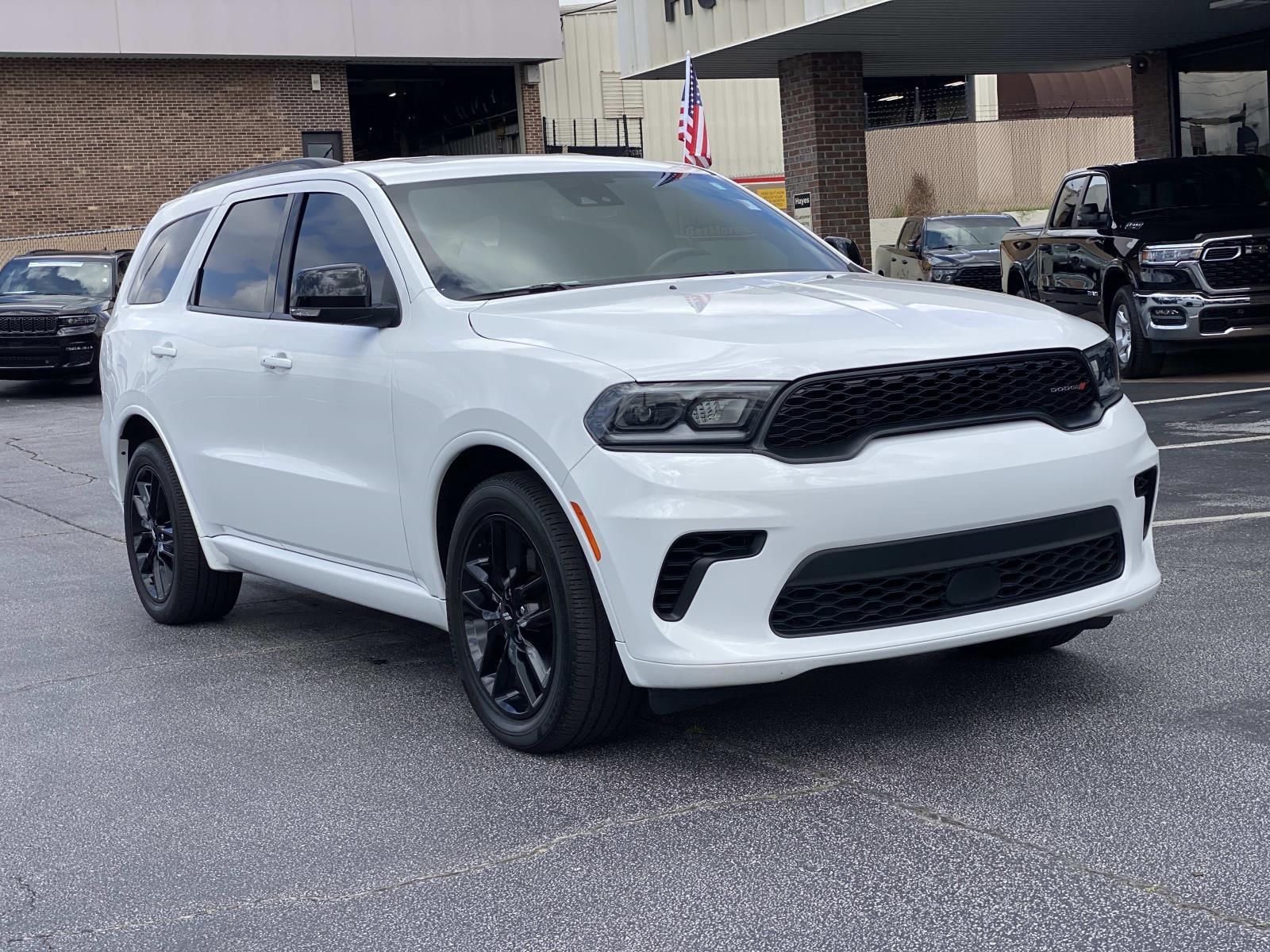 White Knuckle Clearcoat 2024 Dodge Durango SUV / Crossover Rear-Wheel Drive 8-Speed Automatic