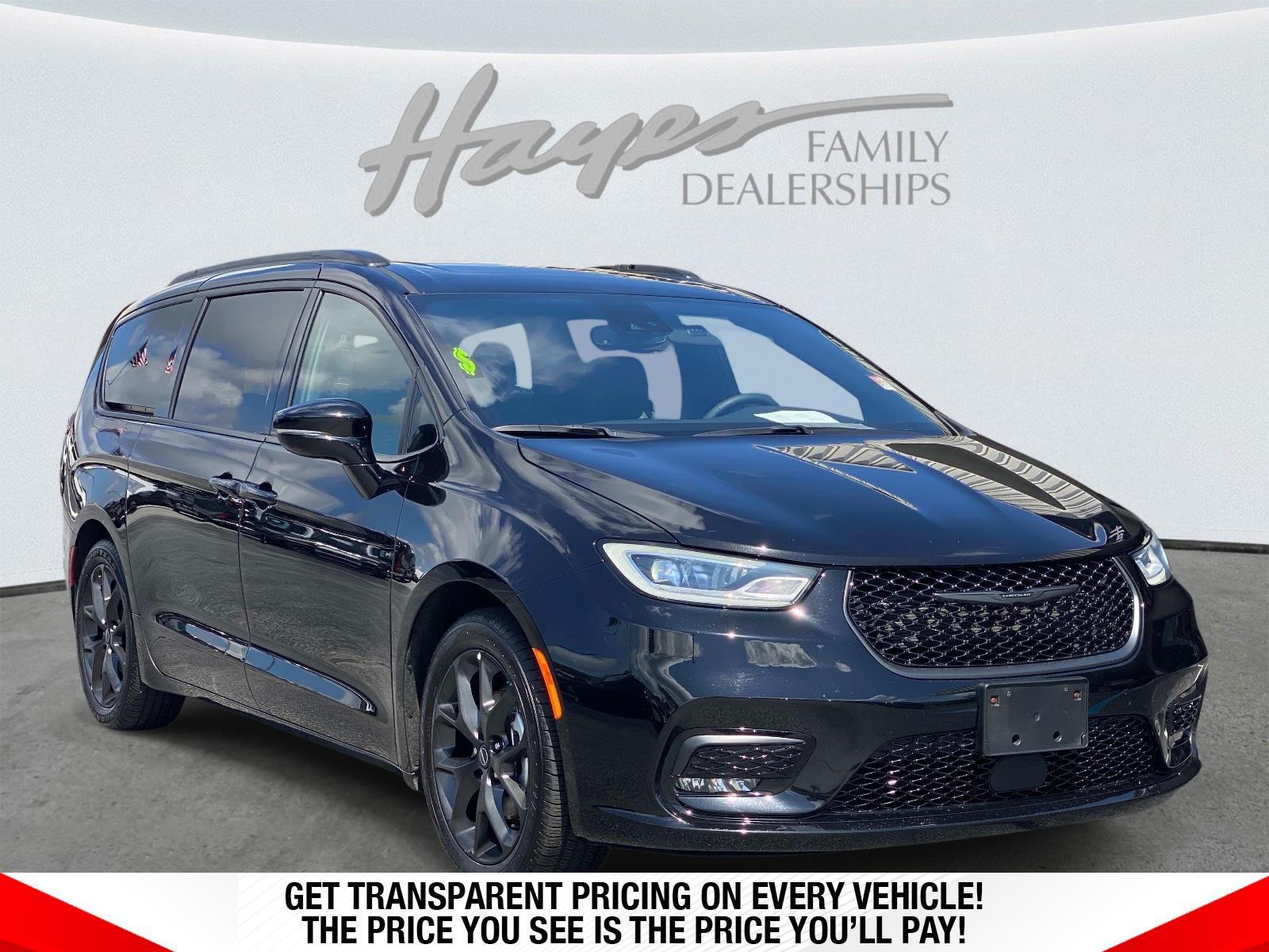  2025 Chrysler Pacifica Limited FWD   
