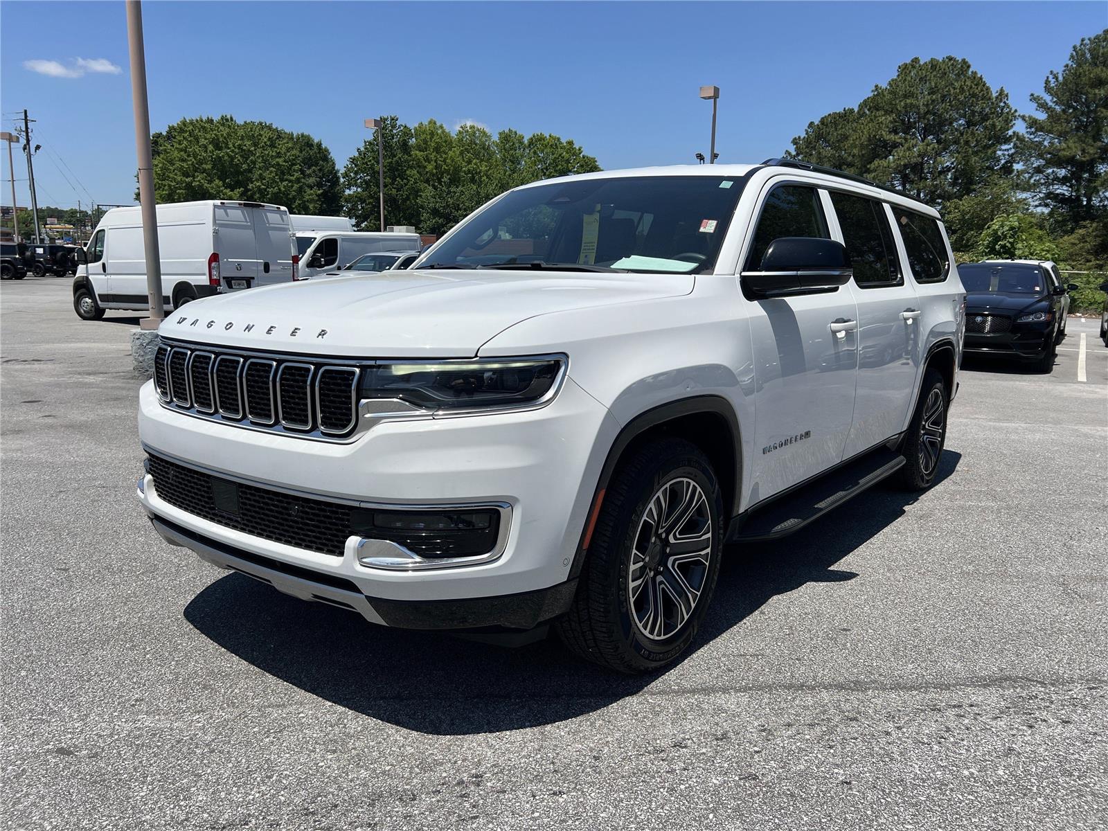 Bright White Clearcoat 2024 Jeep Wagoneer L Series II RWD SUV / Crossover 4X2 8-Speed Automatic