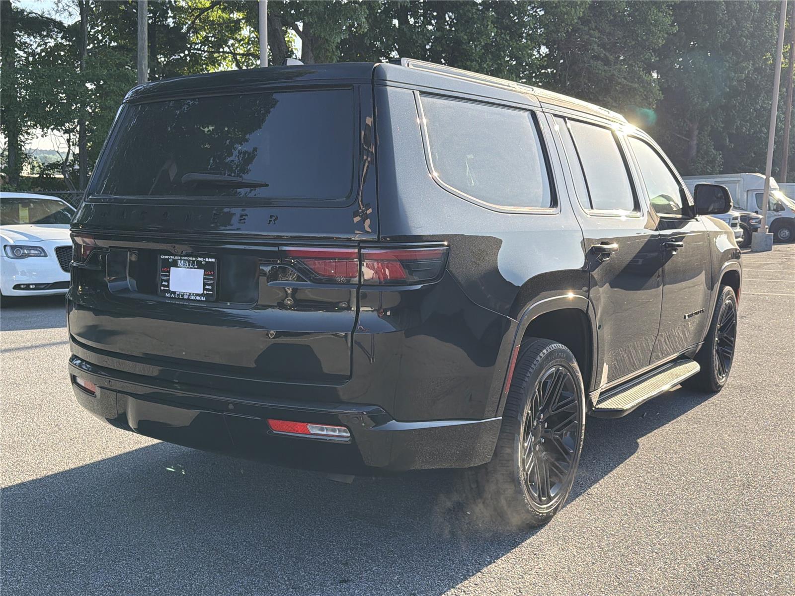 View vehicle photo 4