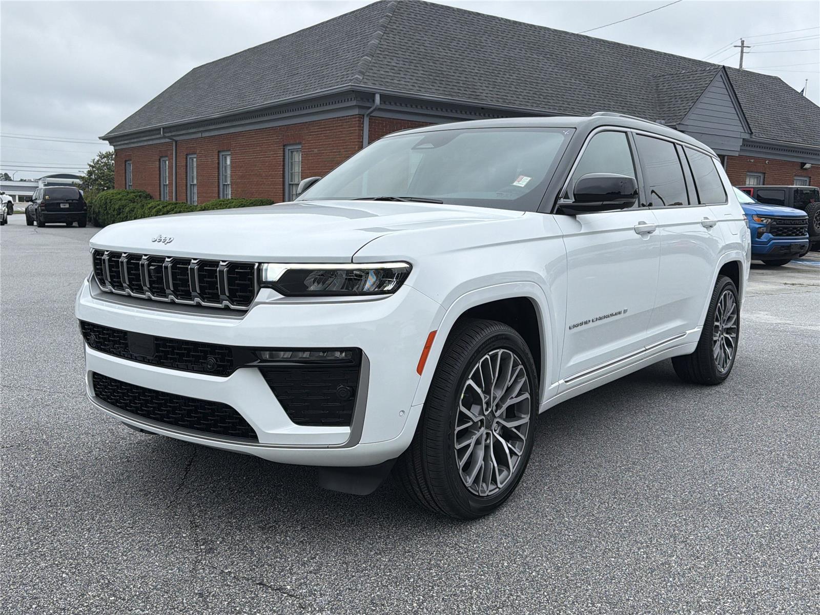 Bright White Clearcoat 2026 Jeep Grand Cherokee L Summit 4WD SUV / Crossover Four-Wheel Drive 8-Speed Automatic