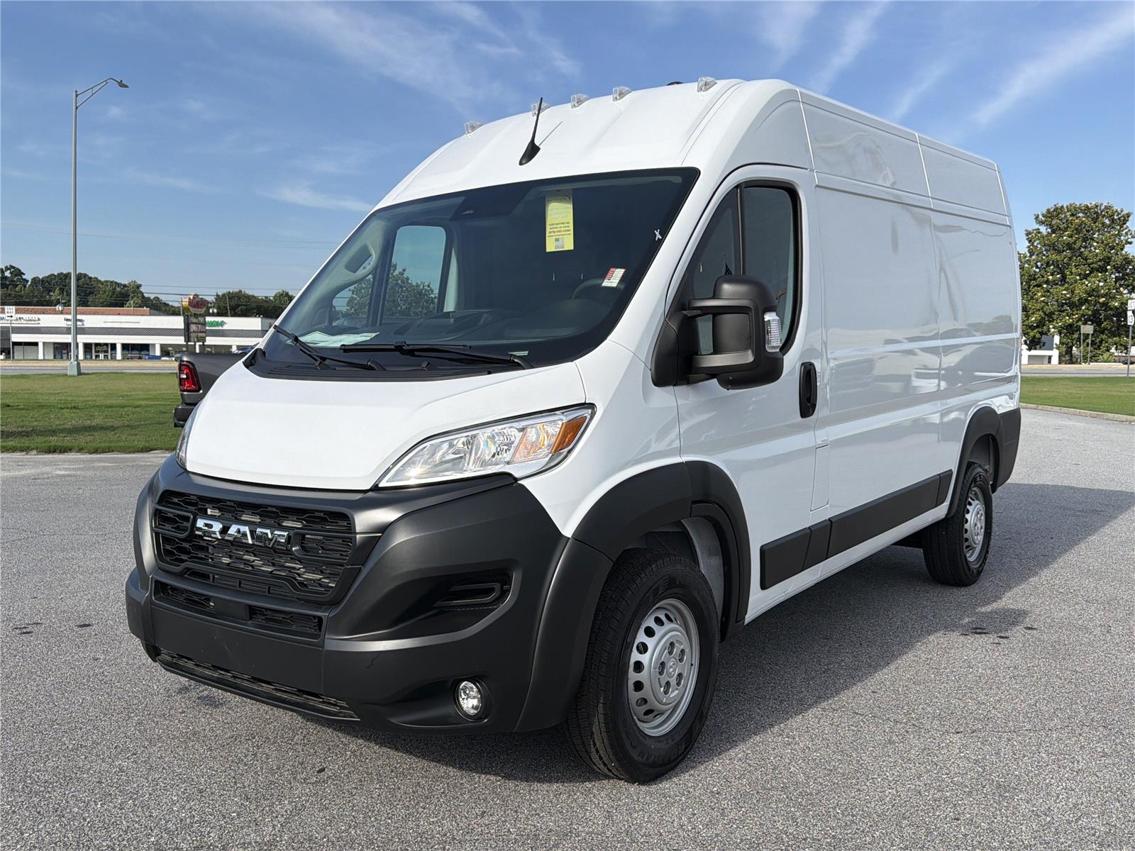 Bright White Clearcoat 2026 RAM ProMaster 1500 Tradesman 136 High Roof Cargo Van FWD Van Front-Wheel Drive Automatic