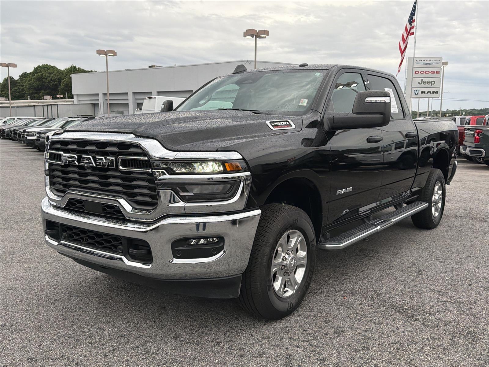 Diamond Black Crystal Pearlcoat 2026 RAM 2500 Big Horn Crew Cab 4WD Pickup Truck Four-Wheel Drive 8-Speed Automatic