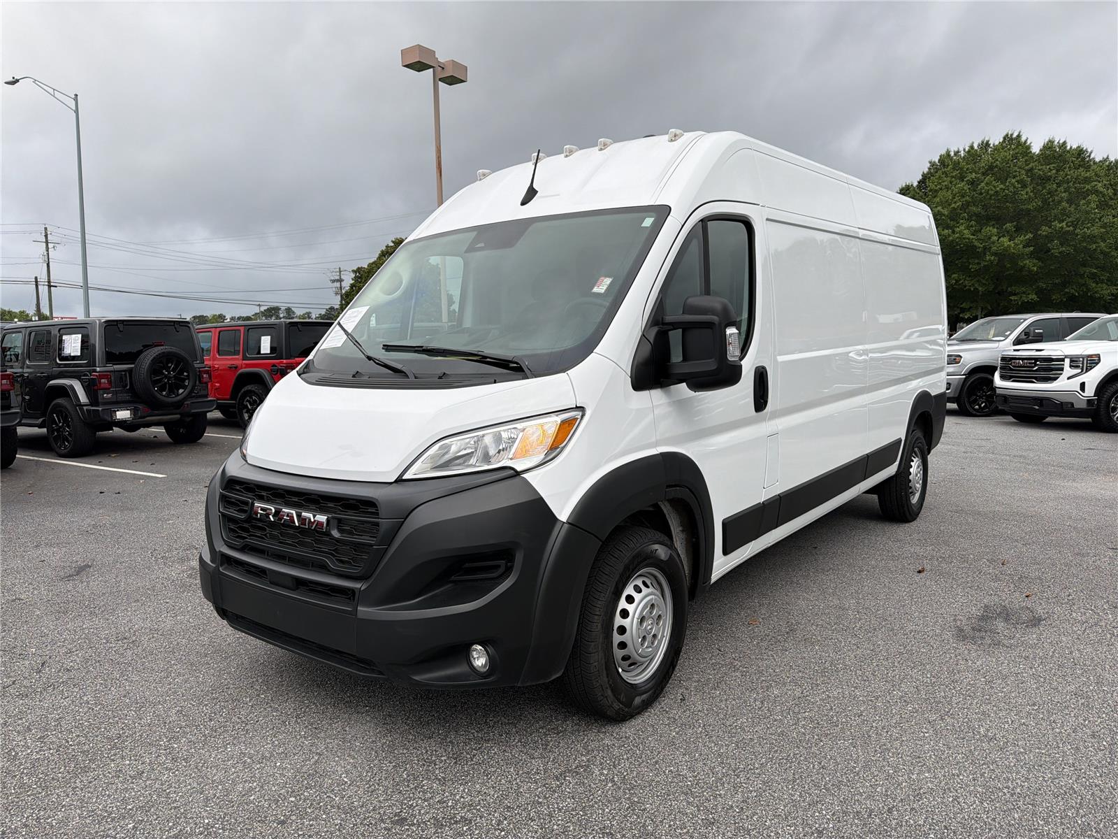 Bright White Clearcoat 2025 RAM ProMaster Van Front-Wheel Drive 9-Speed Automatic