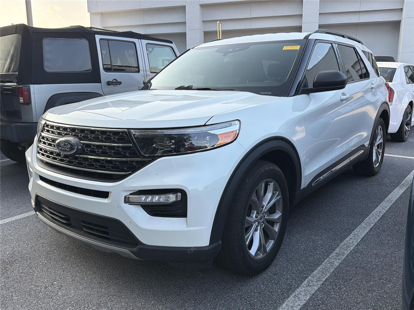 Star White Metallic Tri-Coat 2023 Ford Explorer SUV / Crossover Rear-Wheel Drive Automatic