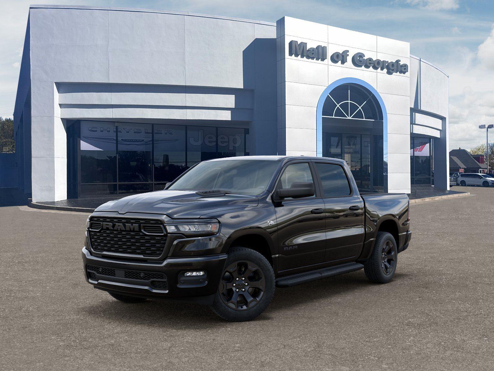Diamond Black Crystal Pearlcoat 2026 RAM 1500 Pickup Truck Four-Wheel Drive 8-Speed Automatic