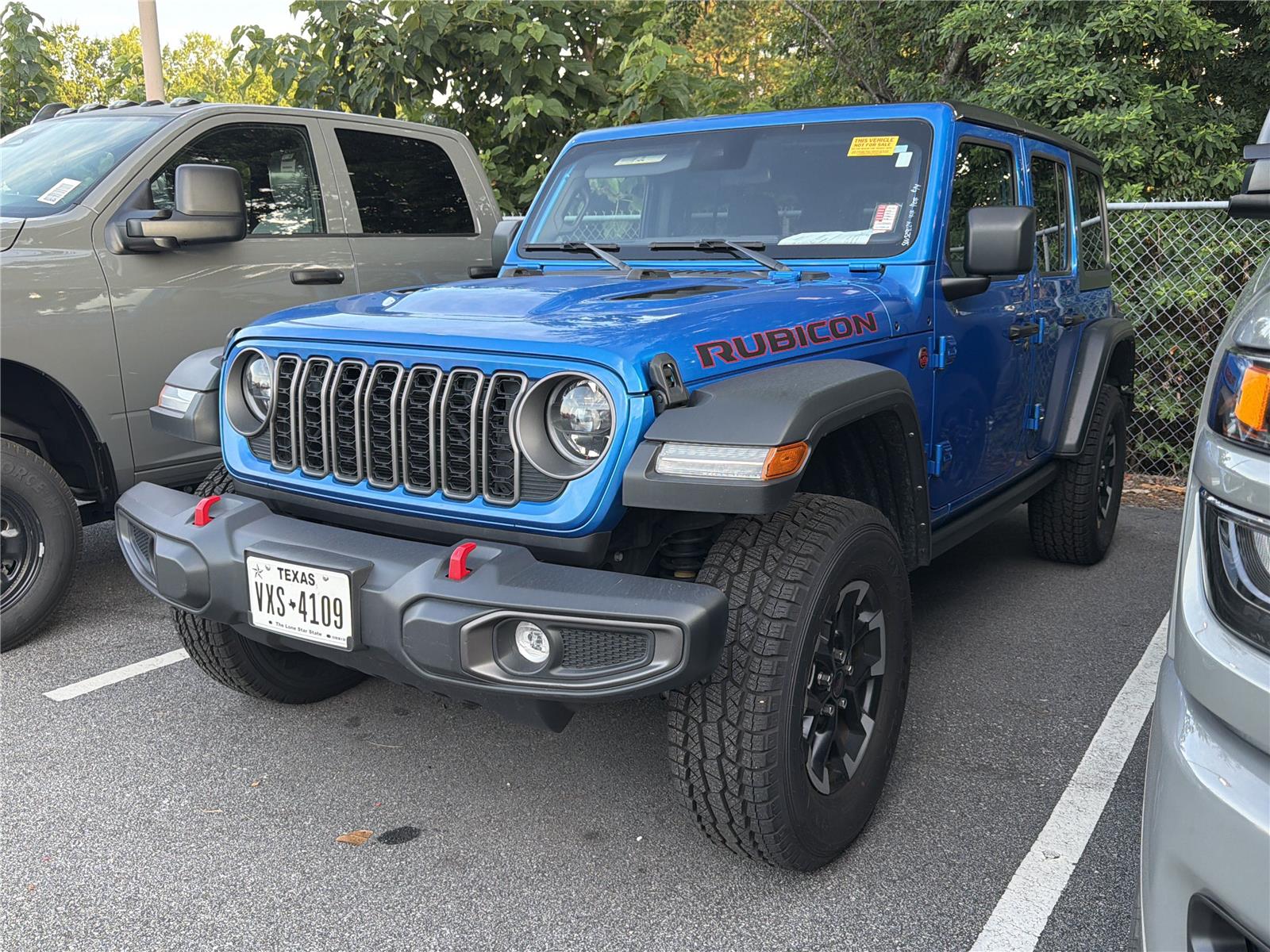 Hydro Blue Pearlcoat 2025 Jeep Wrangler SUV / Crossover Four-Wheel Drive 8-Speed Automatic