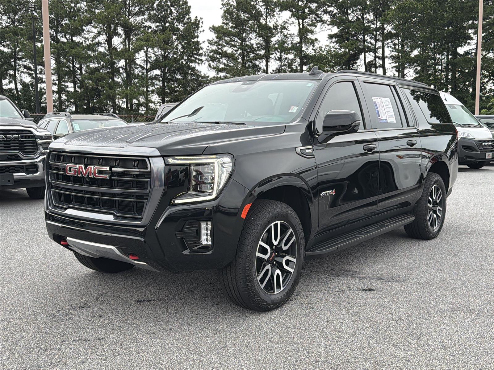 2024 GMC Yukon XL AT4 4WD