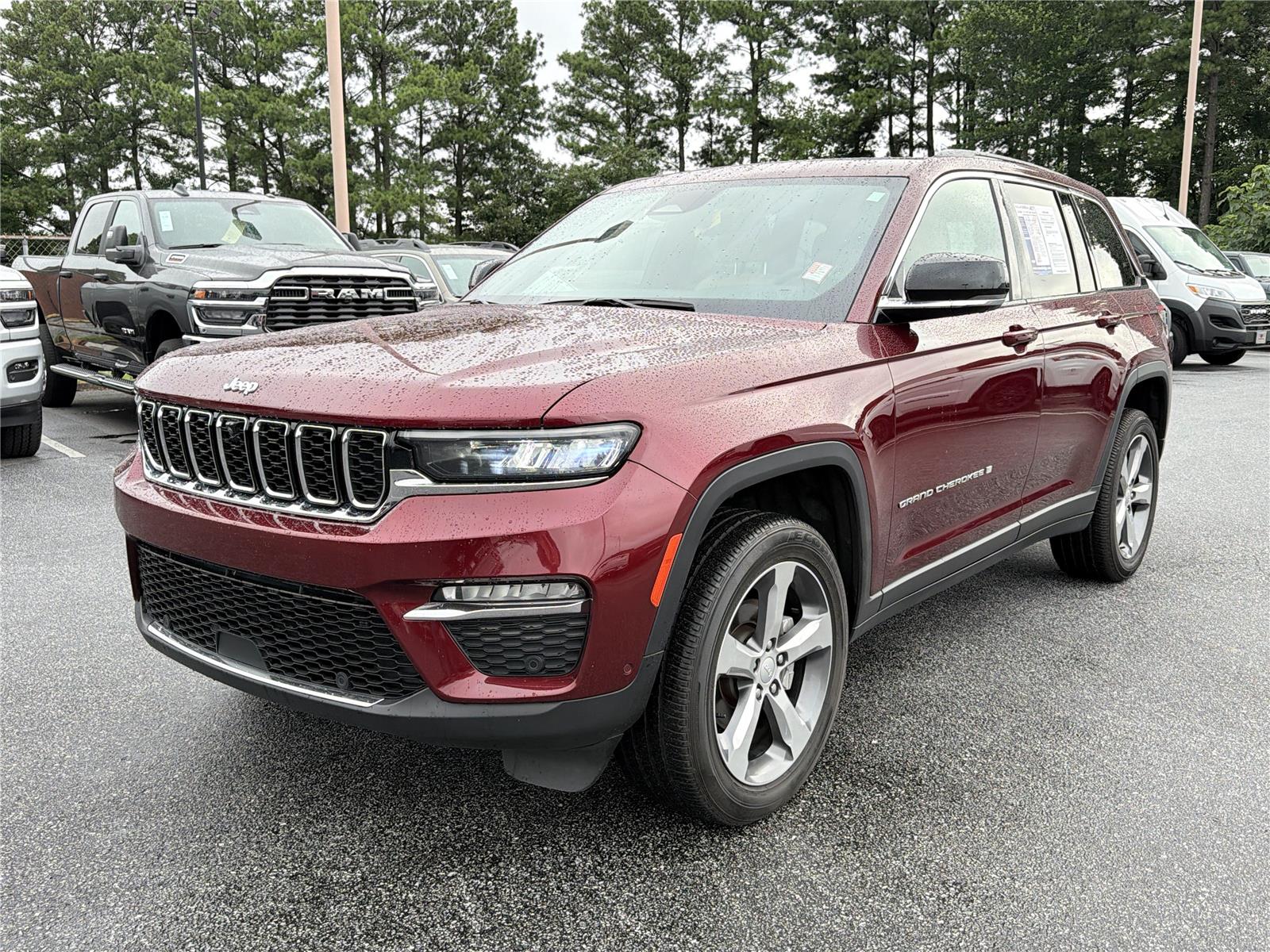 Velvet Red Pearlcoat 2024 Jeep Grand Cherokee SUV / Crossover Four-Wheel Drive 8-Speed Automatic