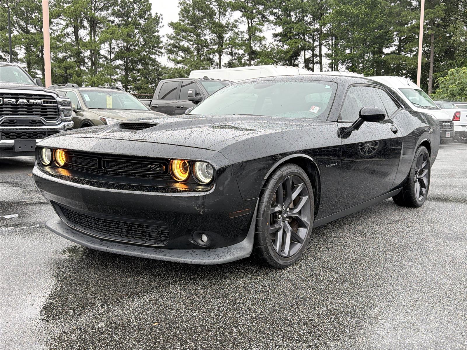 Pitch Black Clearcoat 2021 Dodge Challenger Coupe Rear-Wheel Drive 8-Speed Automatic