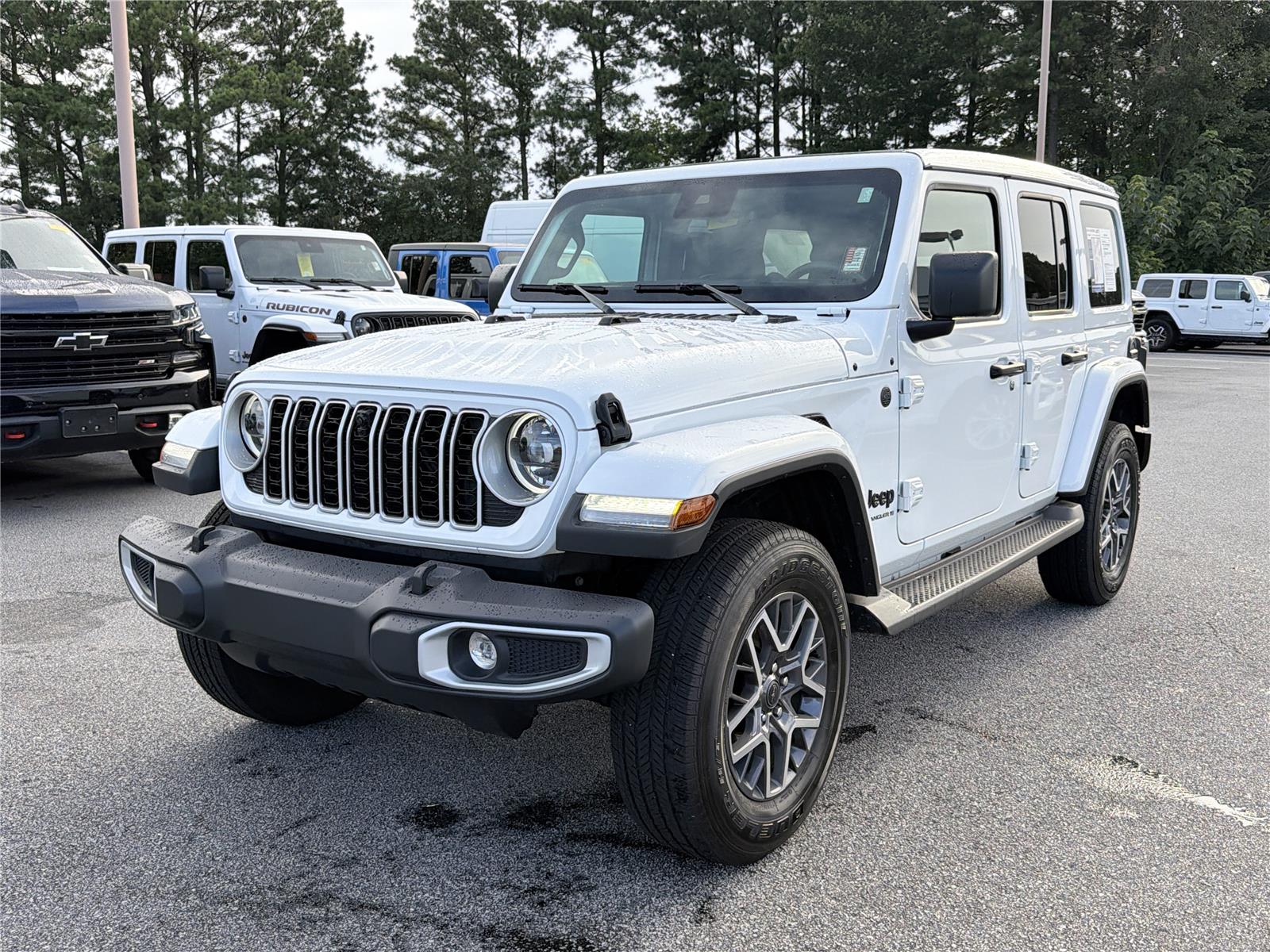 Bright White Clearcoat 2025 Jeep Wrangler SUV / Crossover Four-Wheel Drive 8-Speed Automatic
