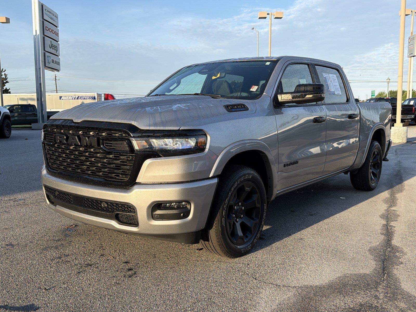 Billet Silver Metallic Clearcoat 2025 RAM 1500 Pickup Truck Four-Wheel Drive 8-Speed Automatic