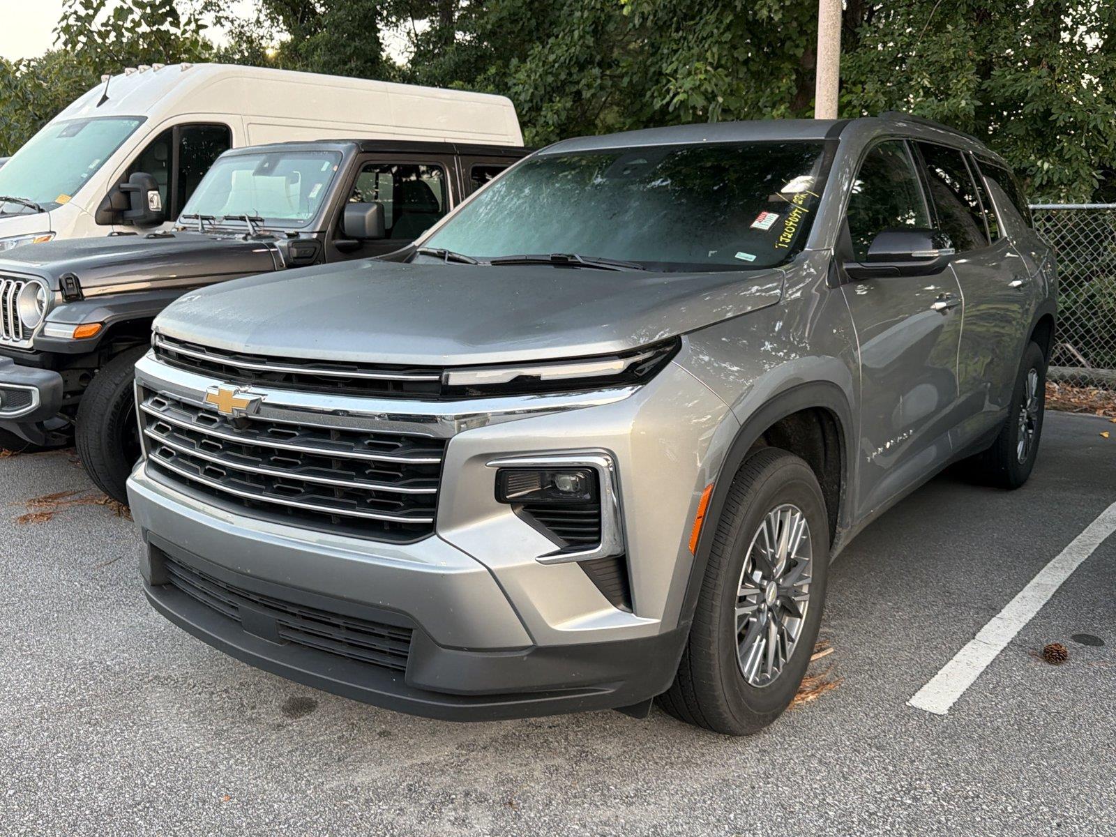 Sterling Gray Metallic 2026 Chevrolet Traverse SUV / Crossover Front-Wheel Drive 8-Speed Automatic