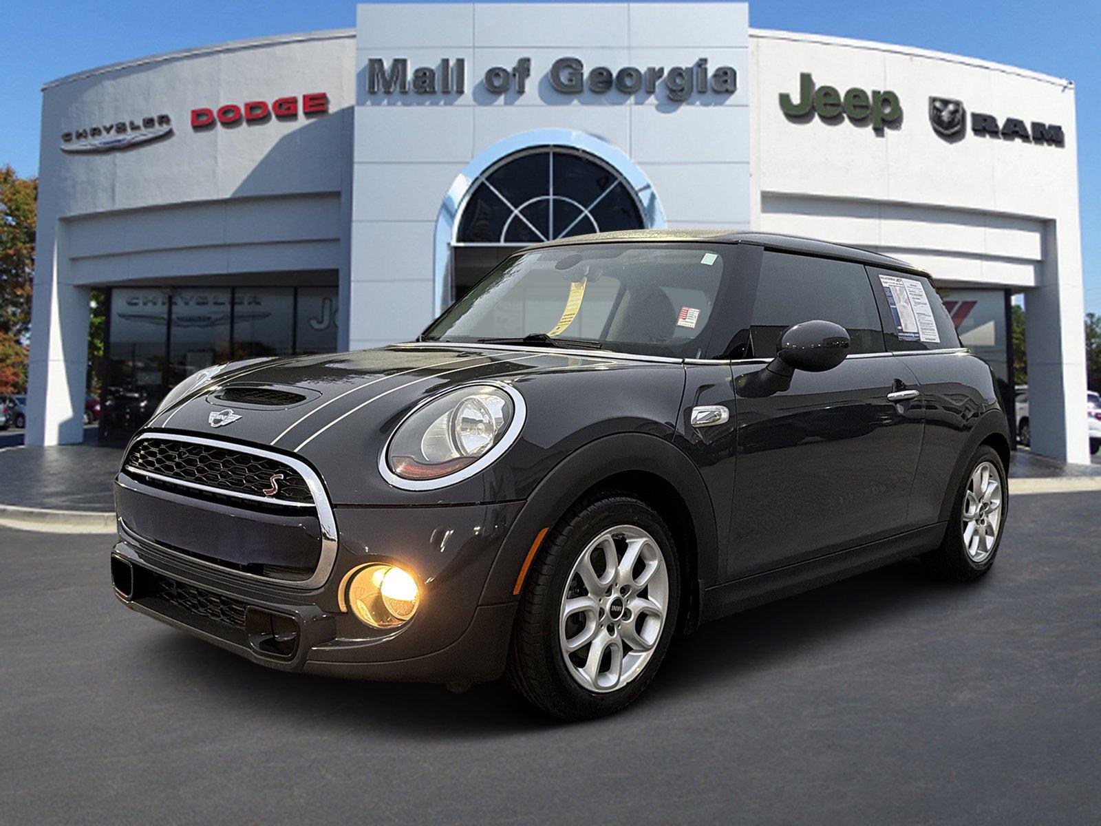 Thunder Gray Metallic 2015 MINI Cooper Hatchback Front-Wheel Drive 6-Speed Manual
