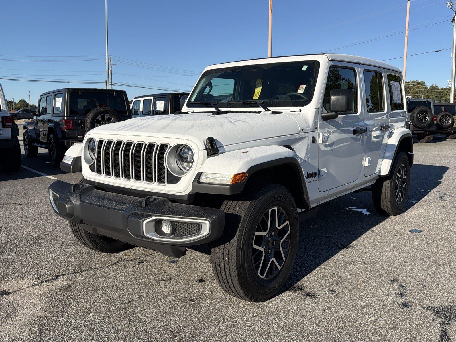 Bright White Clearcoat 2026 Jeep Wrangler SUV / Crossover Four-Wheel Drive 8-Speed Automatic