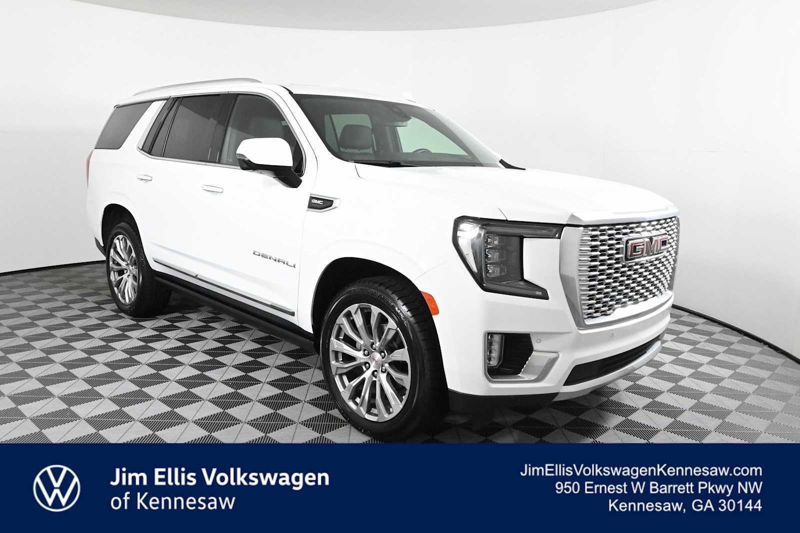 Summit White 2023 GMC Yukon SUV / Crossover Four-Wheel Drive Automatic