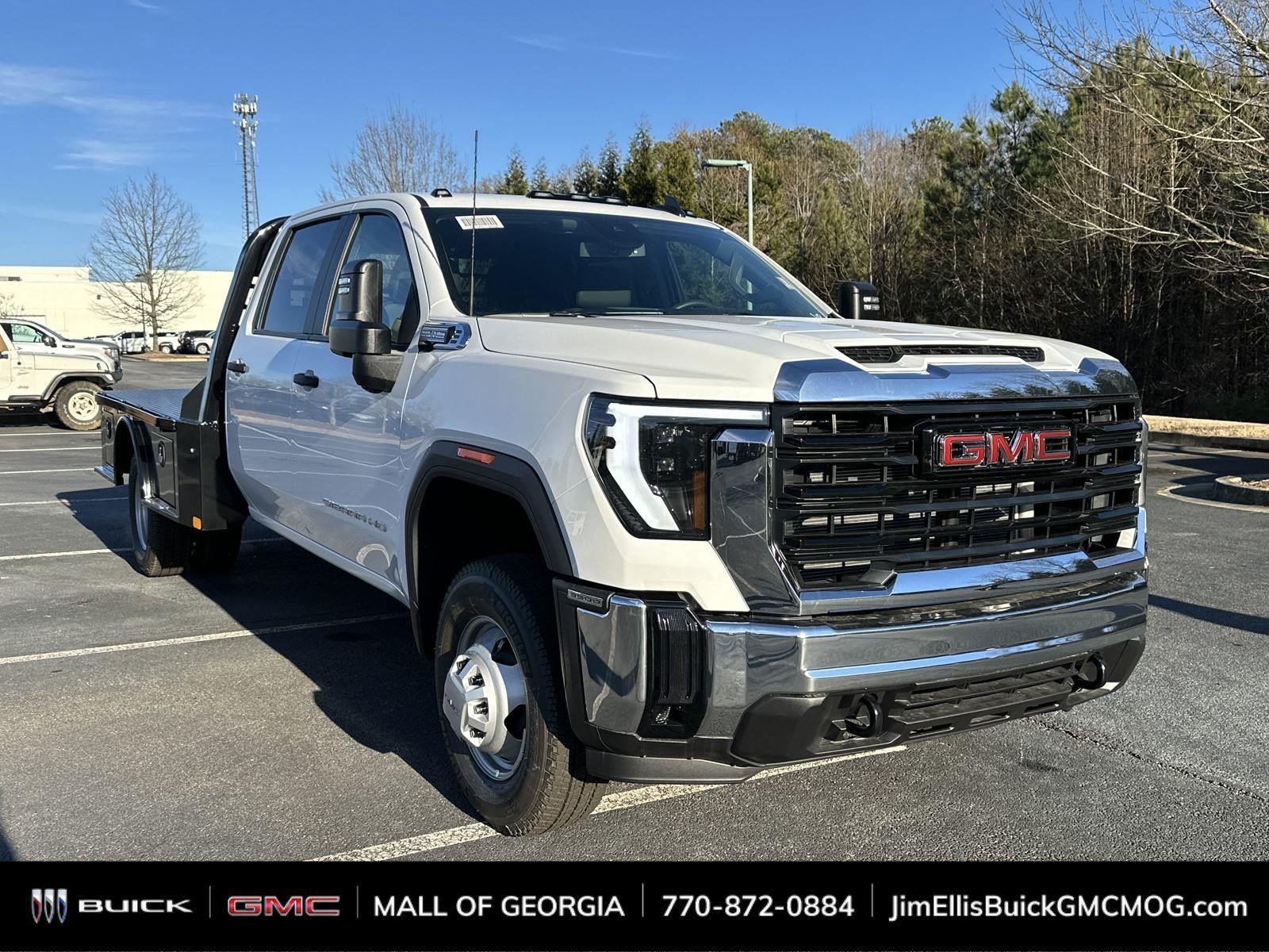 Summit White 2025 GMC Sierra 3500HD Chassis Pickup Truck Four-Wheel Drive Automatic