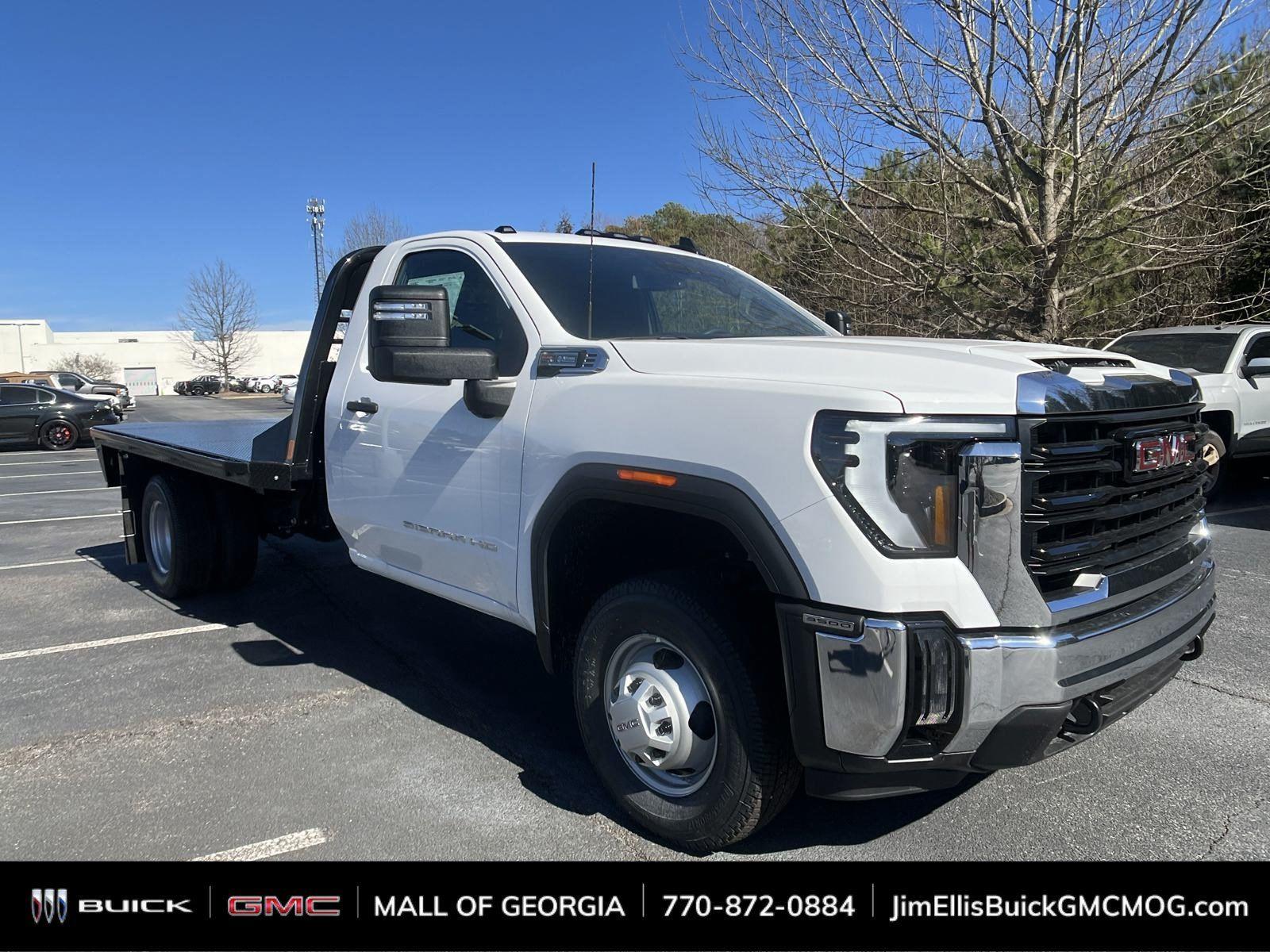 Summit White 2025 GMC Sierra 3500HD Chassis Pickup Truck 4X2 Automatic