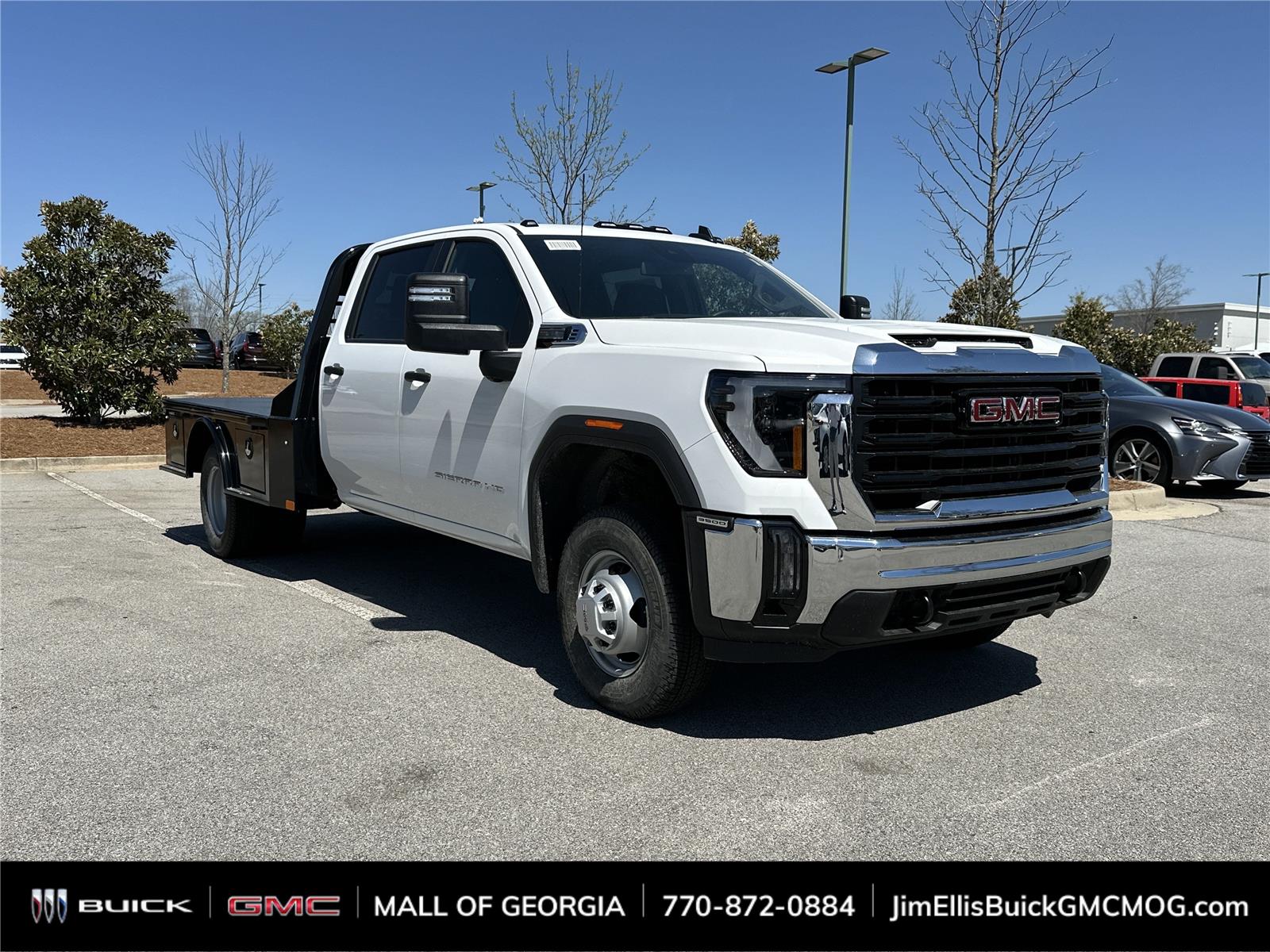 Summit White 2025 GMC Sierra 3500HD Chassis Pickup Truck 4X2 Automatic