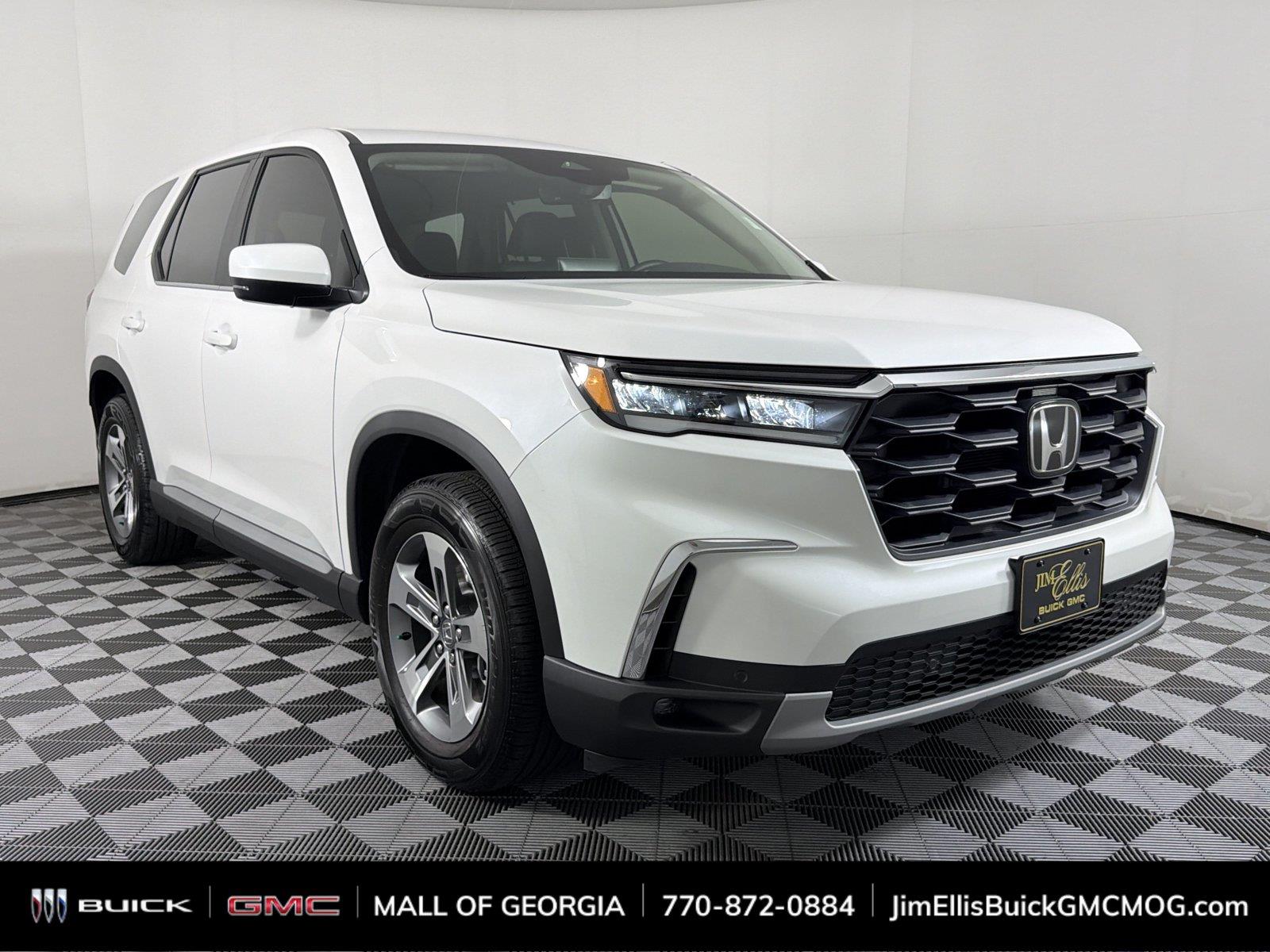 Platinum White Pearl 2025 Honda Pilot SUV / Crossover Front-Wheel Drive Automatic