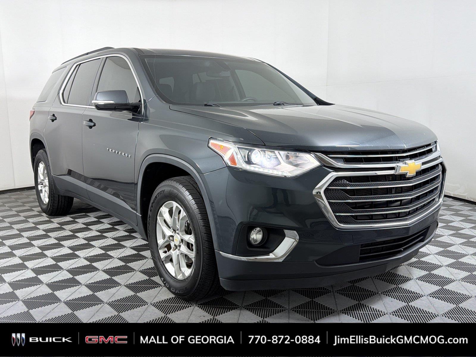 Silver Ice Metallic 2020 Chevrolet Traverse SUV / Crossover Front-Wheel Drive 9-Speed Automatic