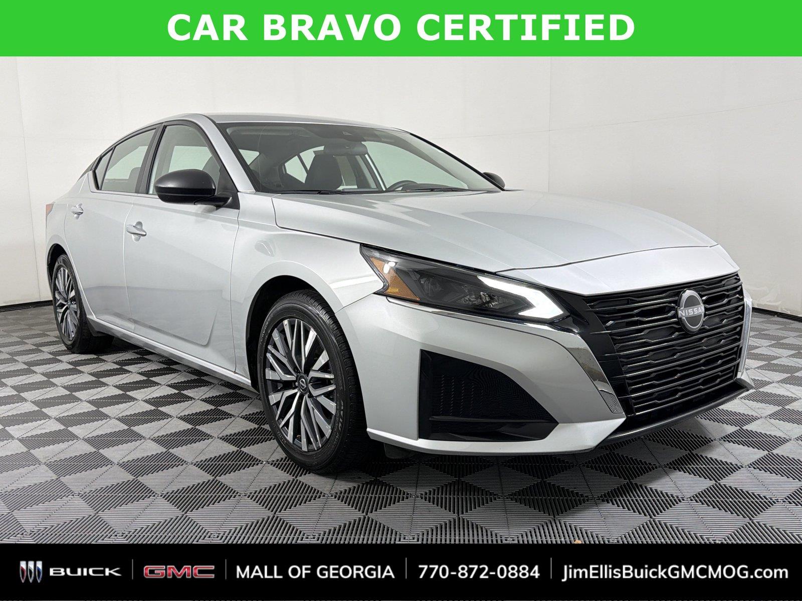 Brilliant Silver Metallic 2025 Nissan Altima Sedan Front-Wheel Drive Continuously Variable Transmission