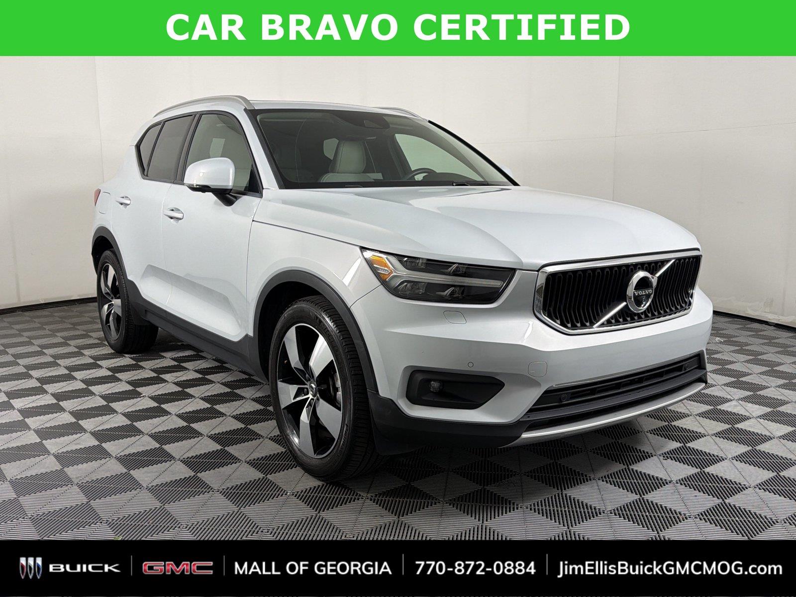 Glacier Silver Metallic 2020 Volvo XC40 SUV / Crossover All-Wheel Drive Automatic