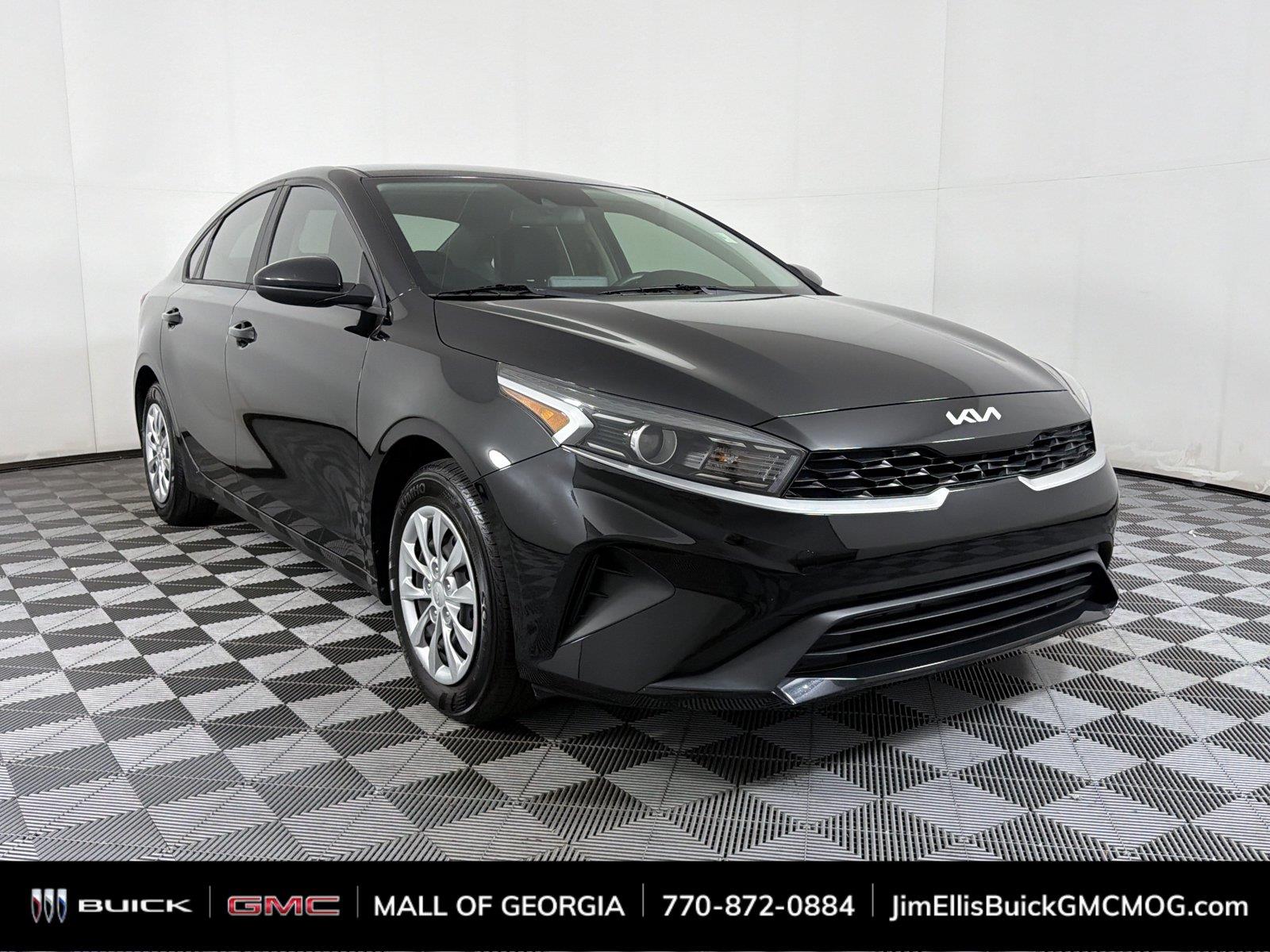 Aurora Black Pearl 2023 Kia Forte Sedan Front-Wheel Drive Continuously Variable Transmission