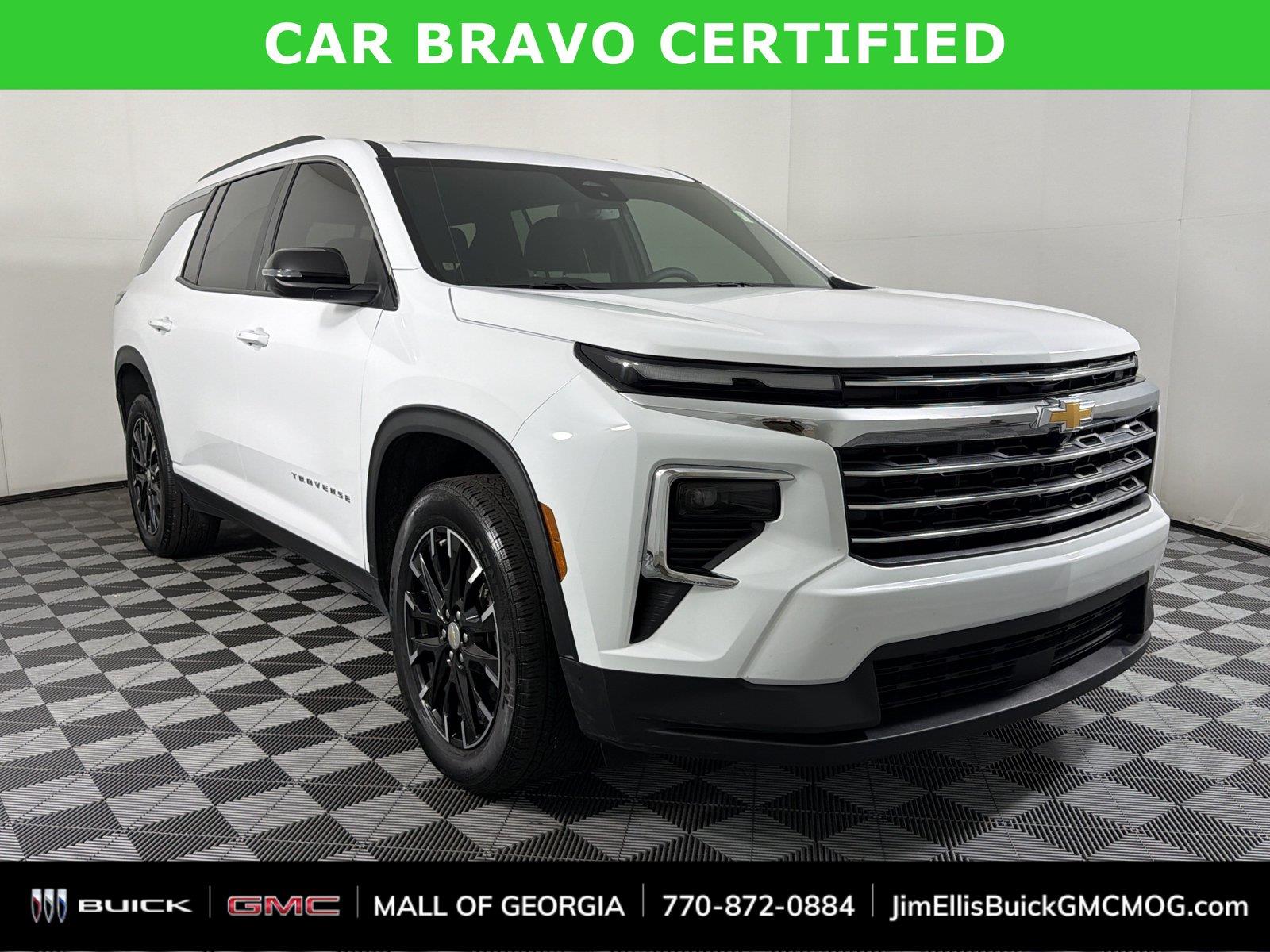 Summit White 2025 Chevrolet Traverse SUV / Crossover Front-Wheel Drive 8-Speed Automatic