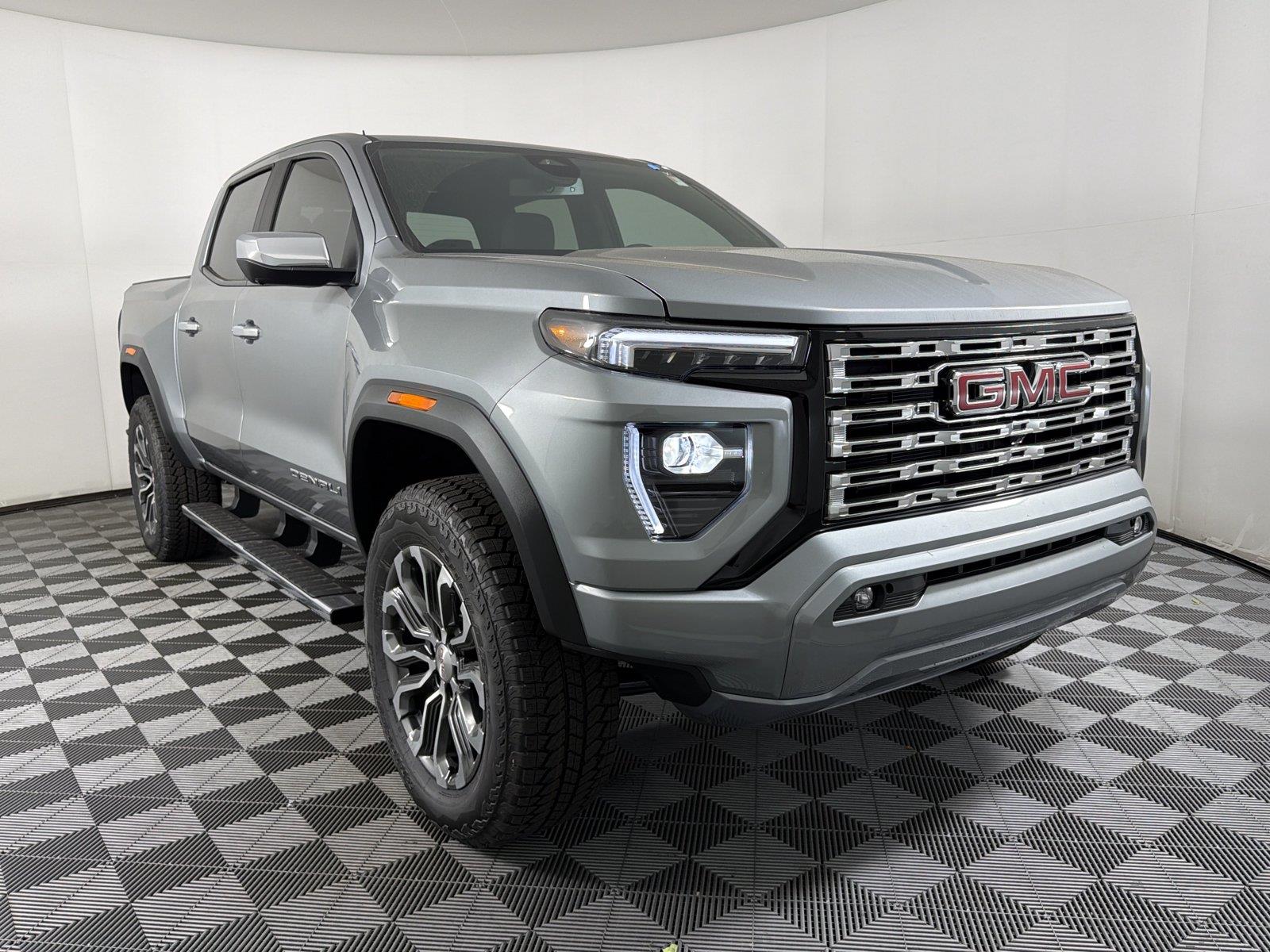 Sterling Metallic 2026 GMC Canyon Pickup Truck Four-Wheel Drive 8-Speed Automatic