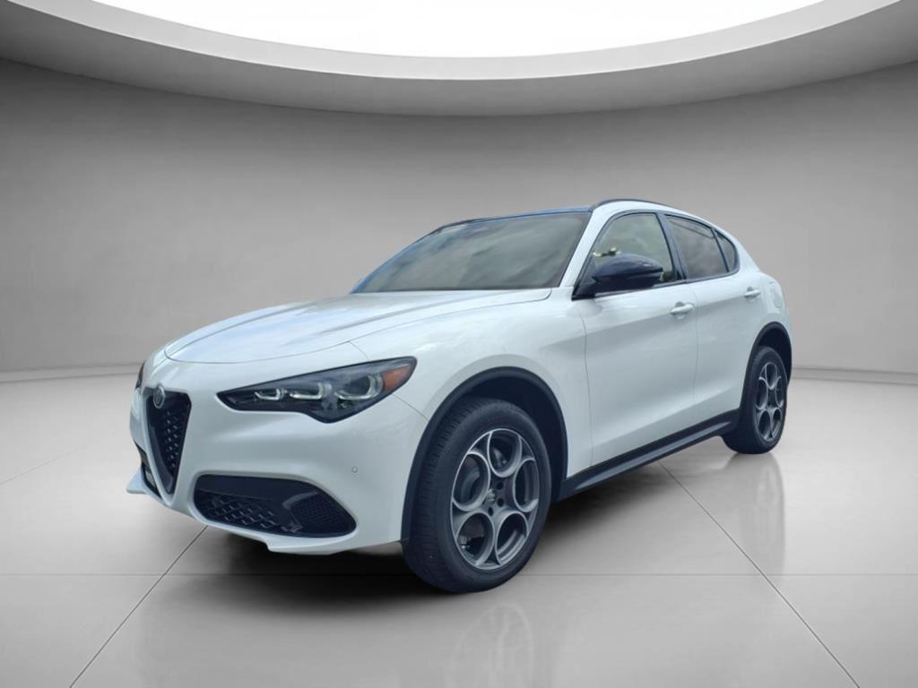 2025 Alfa Romeo Stelvio AWD