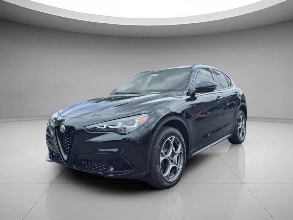 2025 Alfa Romeo Stelvio AWD