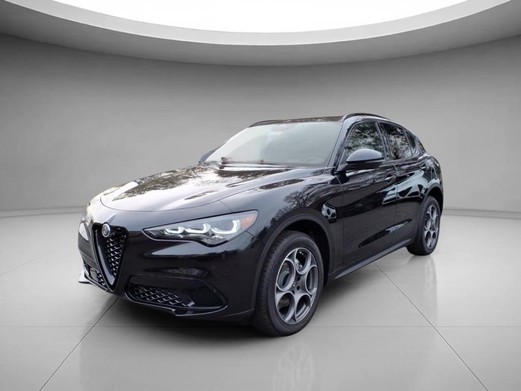 2025 Alfa Romeo Stelvio AWD