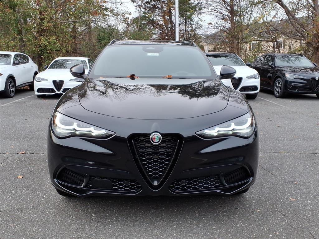 New 2025 Vulcano Black Metallic Alfa Romeo SPRINT image 2