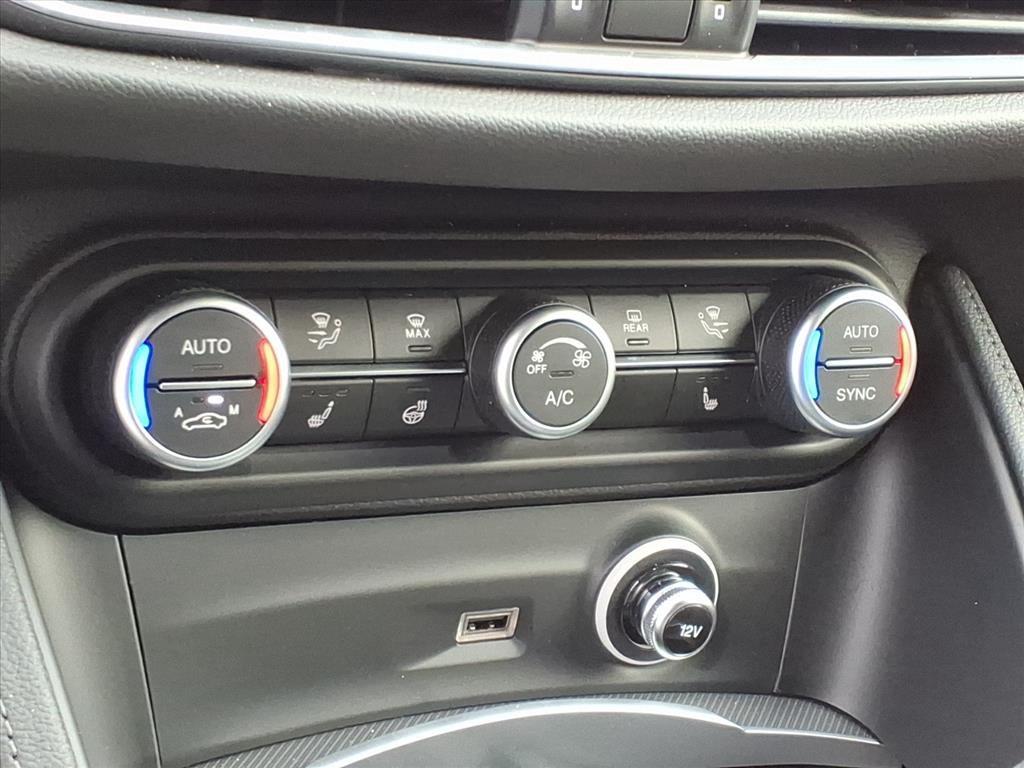 2025 Alfa Romeo Stelvio Base - Photo 11