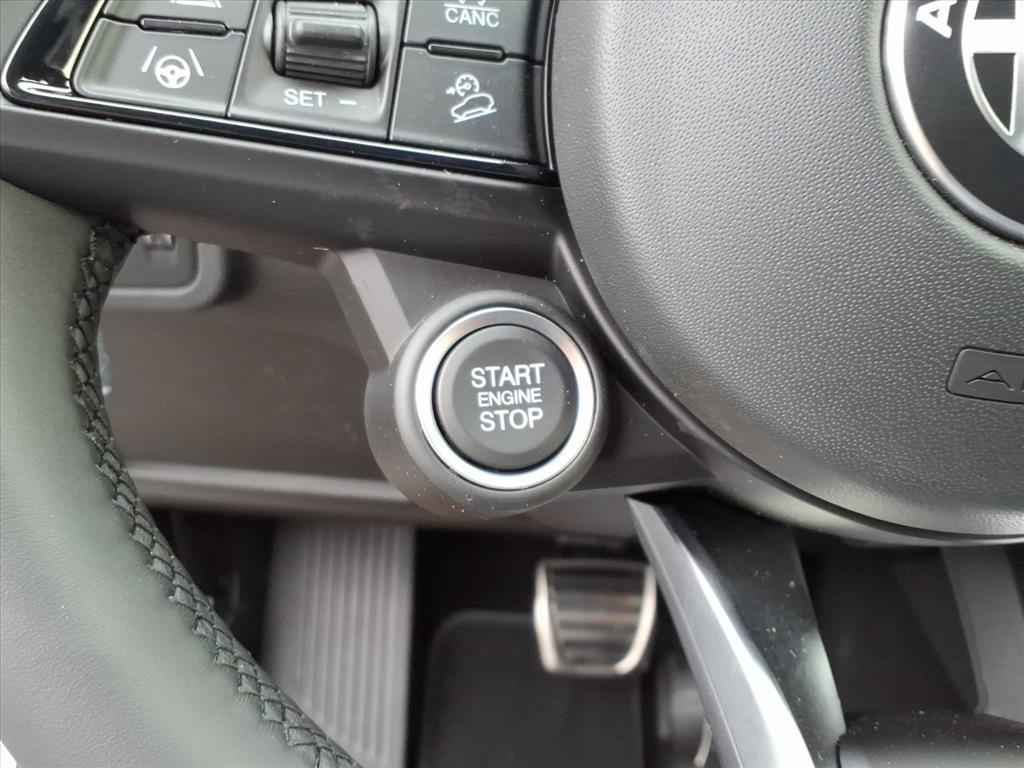 2025 Alfa Romeo Stelvio Base - Photo 14