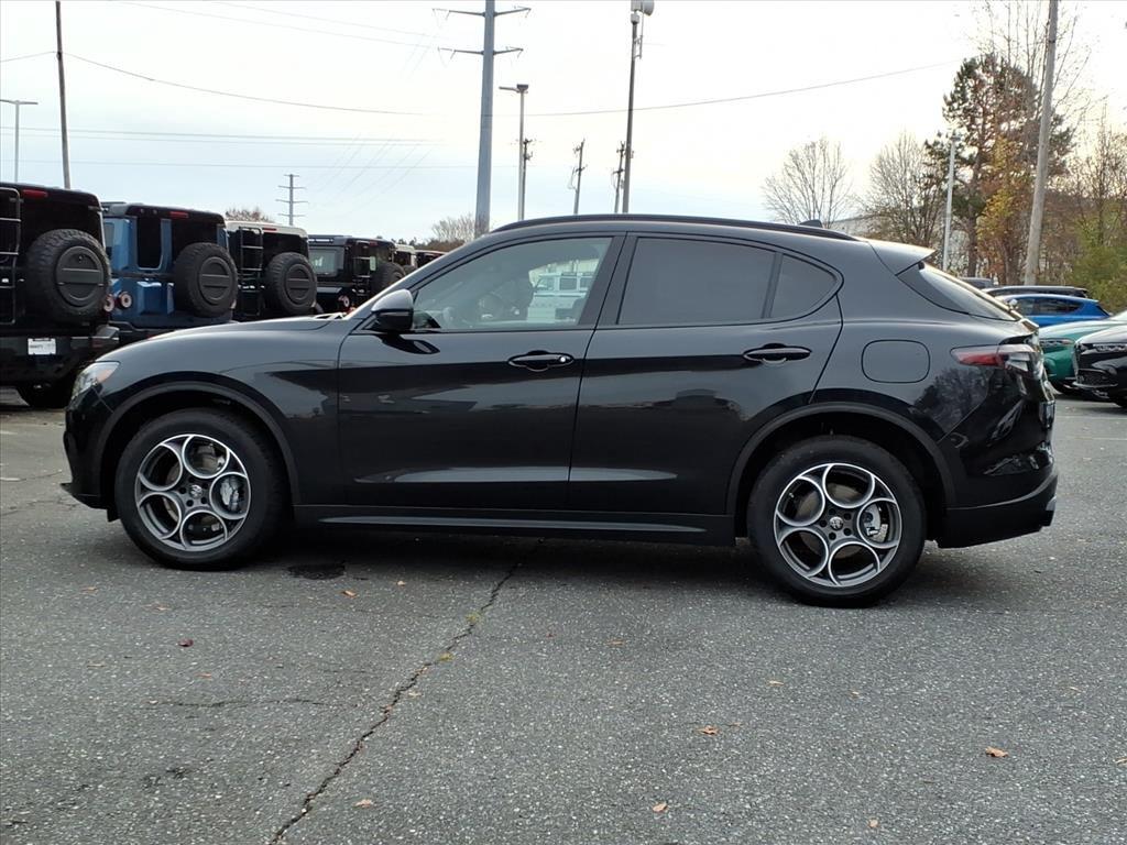 2025 Alfa Romeo Stelvio Base - Photo 16
