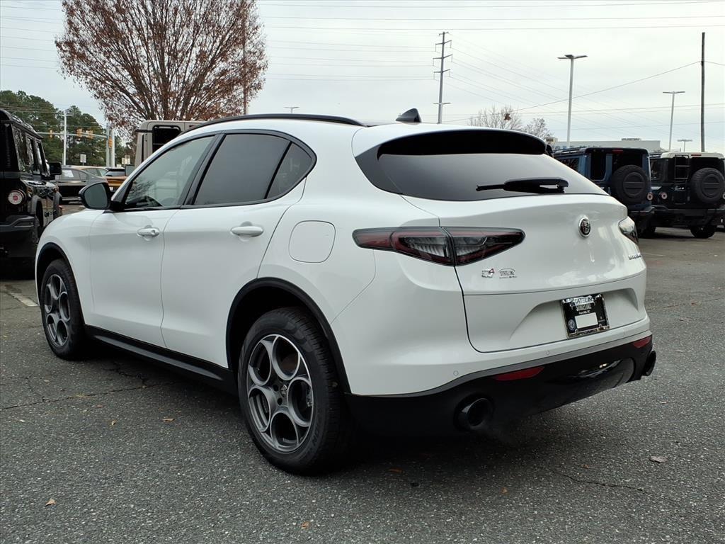 2025 Alfa Romeo Stelvio Base - Photo 16