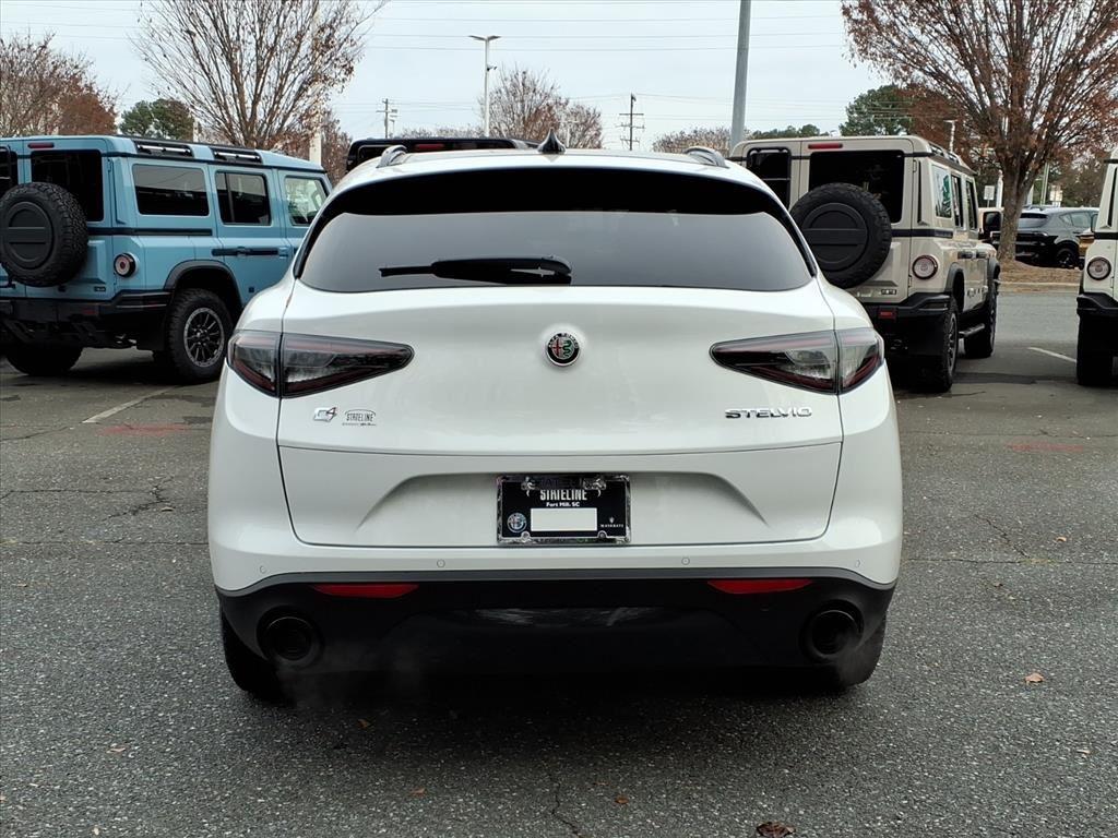 2025 Alfa Romeo Stelvio Base - Photo 17