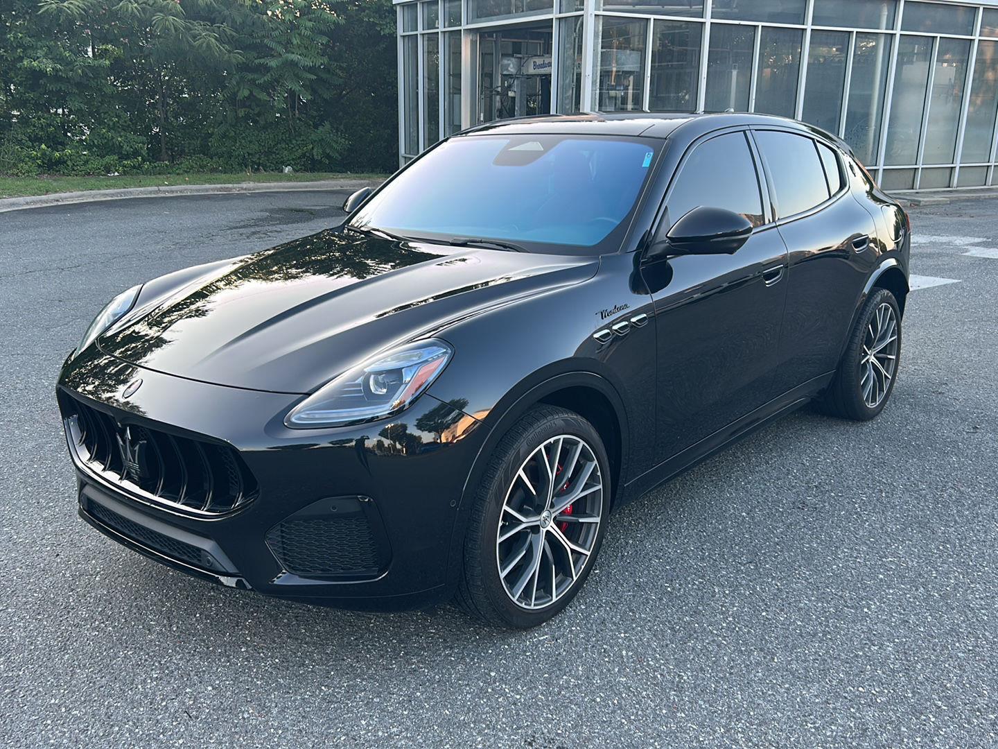 Nero Tempesta Metallic 2023 Maserati Grecale SUV / Crossover All-Wheel Drive Automatic