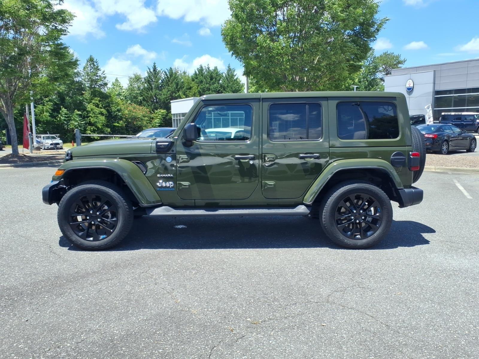 Used 2023 Sarge Green Clearcoat Jeep Sahara image 3