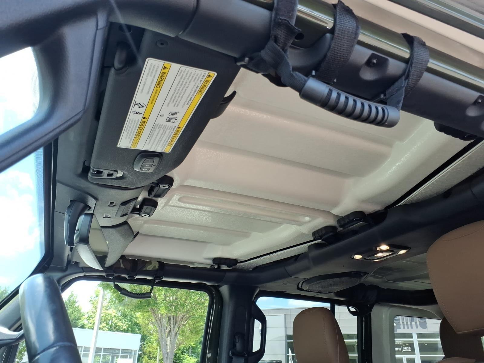 Used 2023 Sarge Green Clearcoat Jeep Sahara image 6