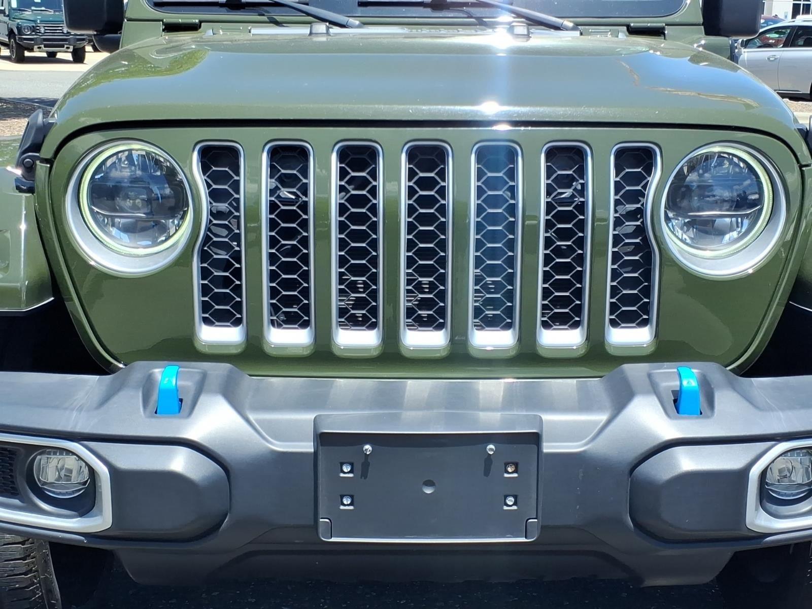 Used 2023 Sarge Green Clearcoat Jeep Sahara image 16