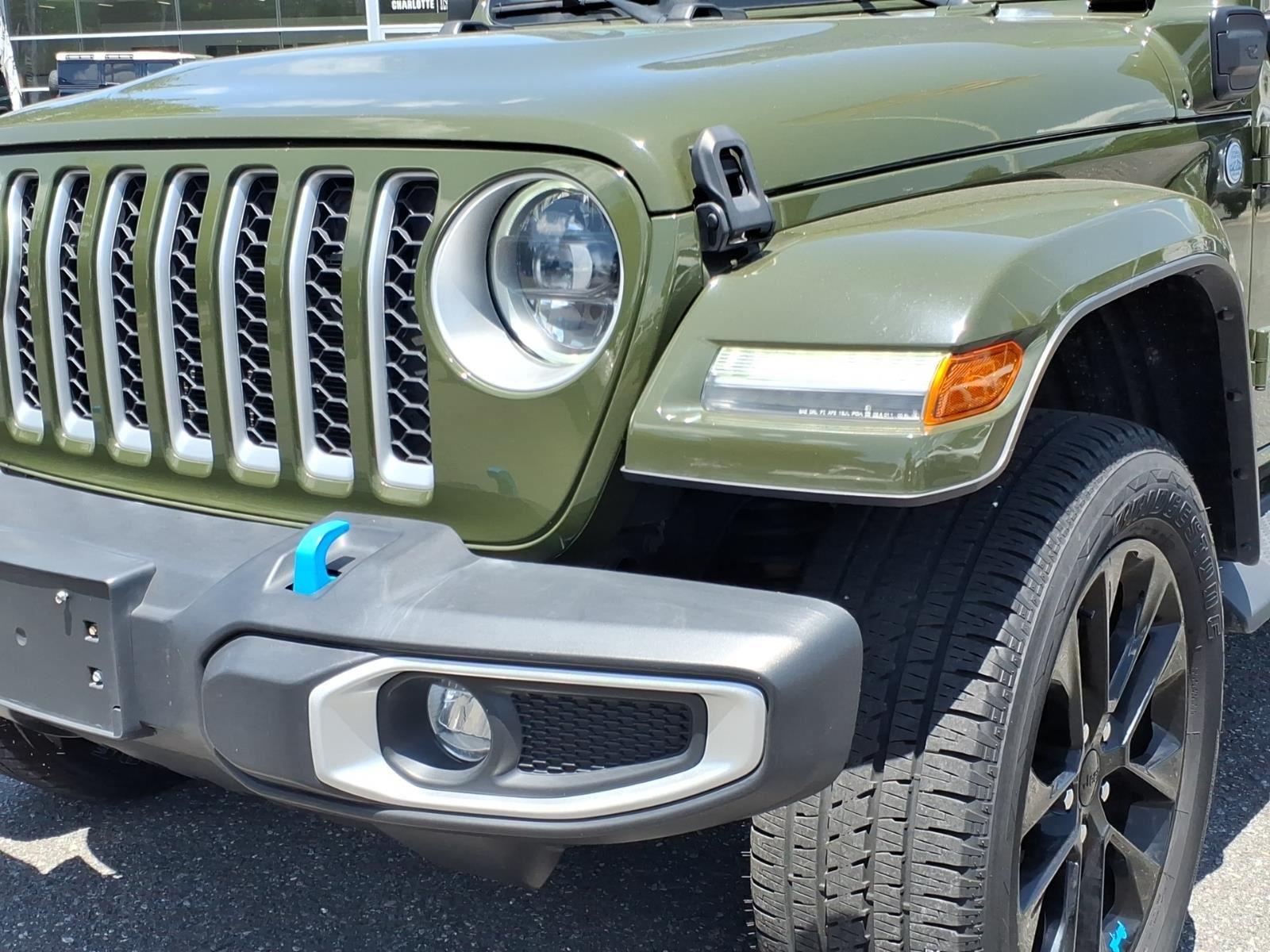 Used 2023 Sarge Green Clearcoat Jeep Sahara image 17