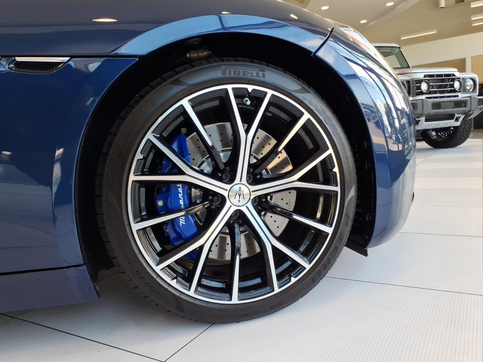 New 2026 Blu Modena Metallic Maserati  image 11