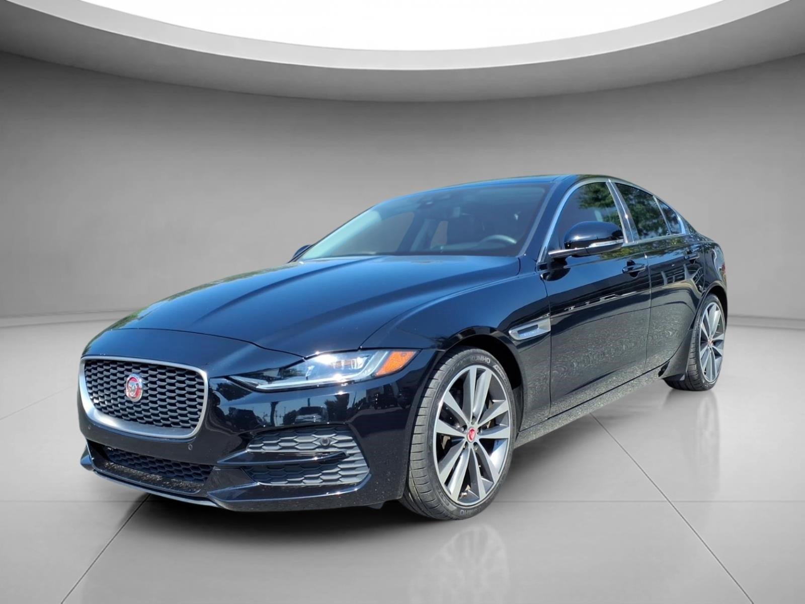 Firenze Red Metallic 2020 Jaguar XE Sedan Rear-Wheel Drive Automatic